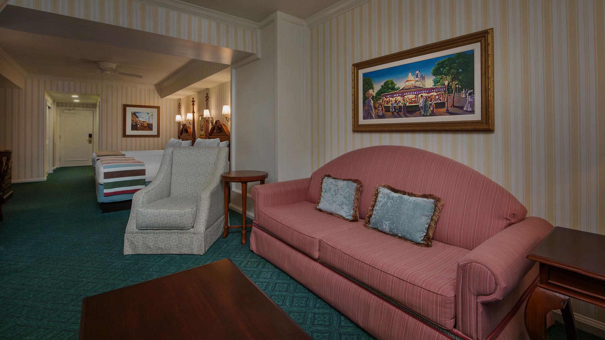 image-housing-carousel