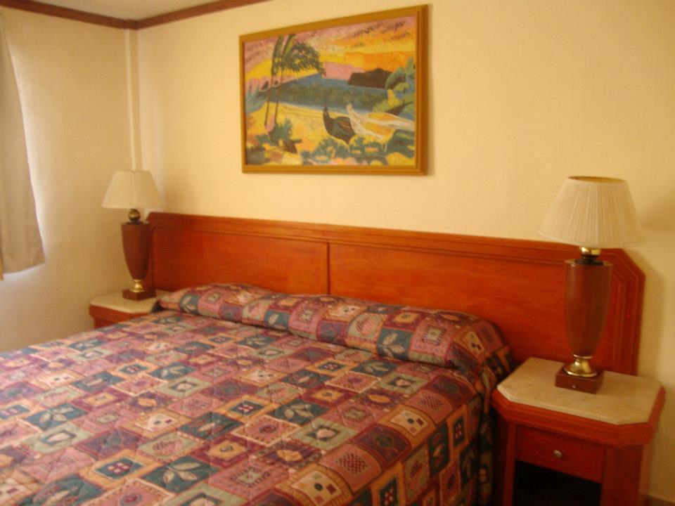 image-housing-carousel