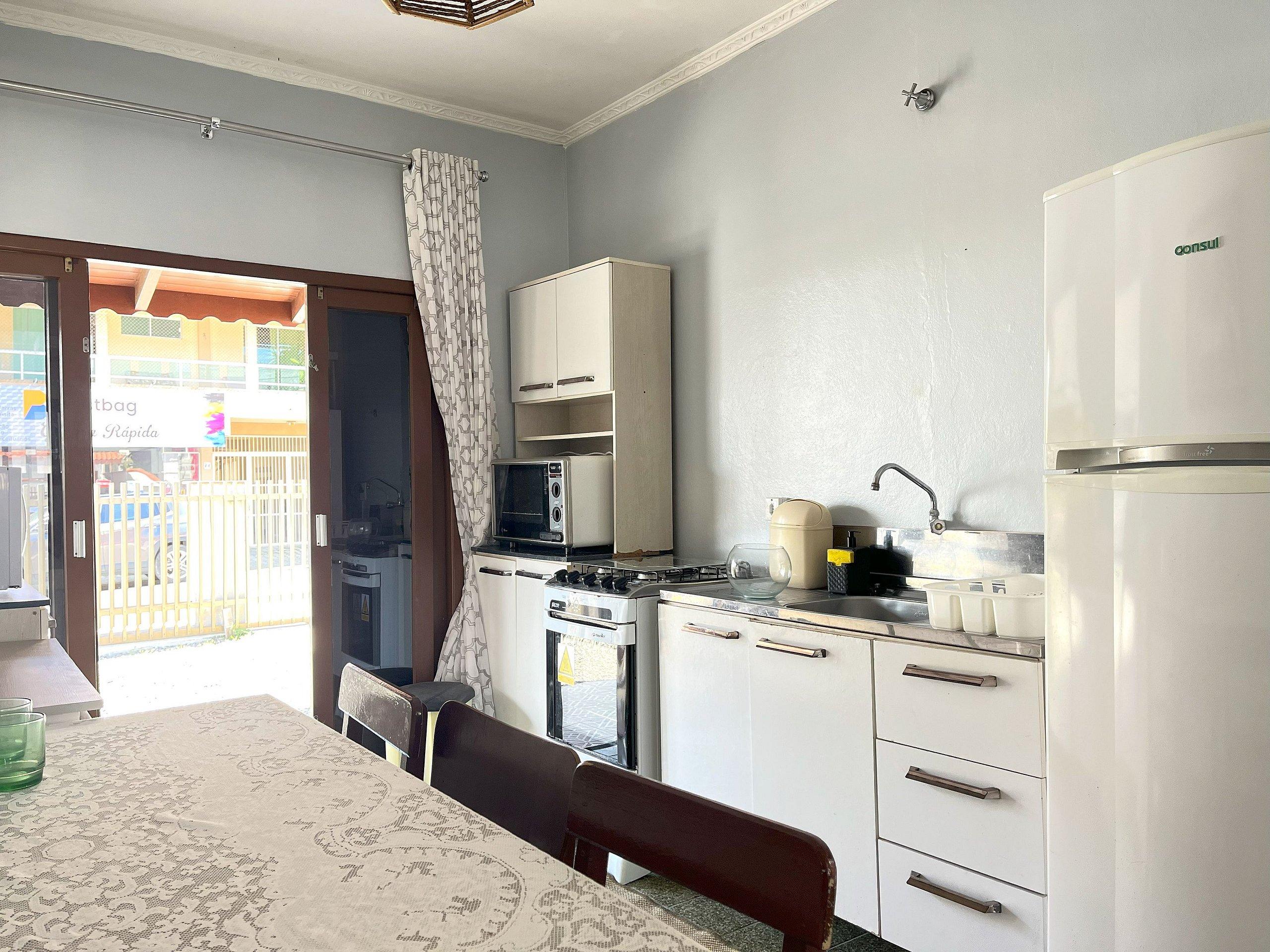 image-housing-carousel