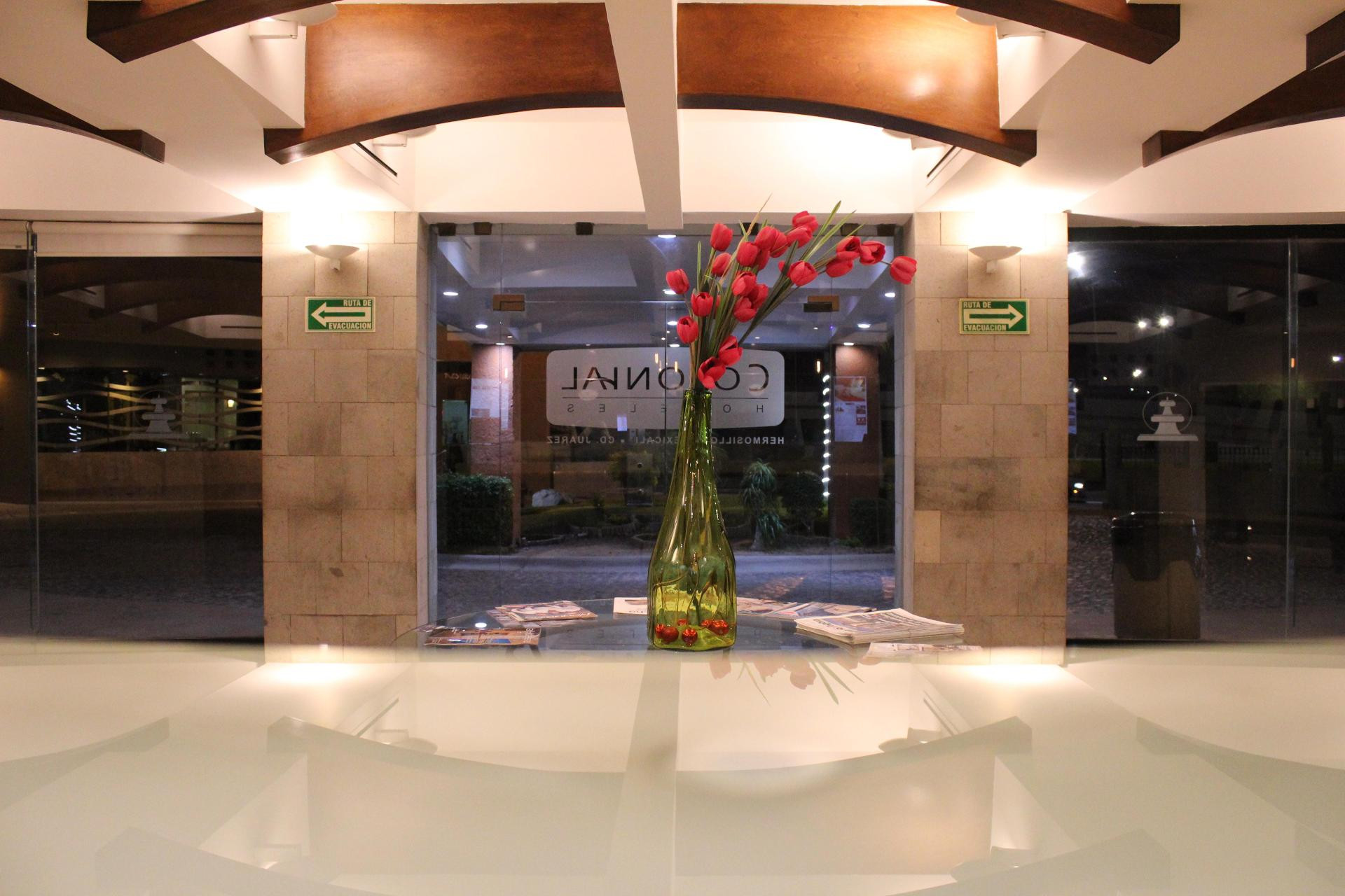 image-housing-carousel