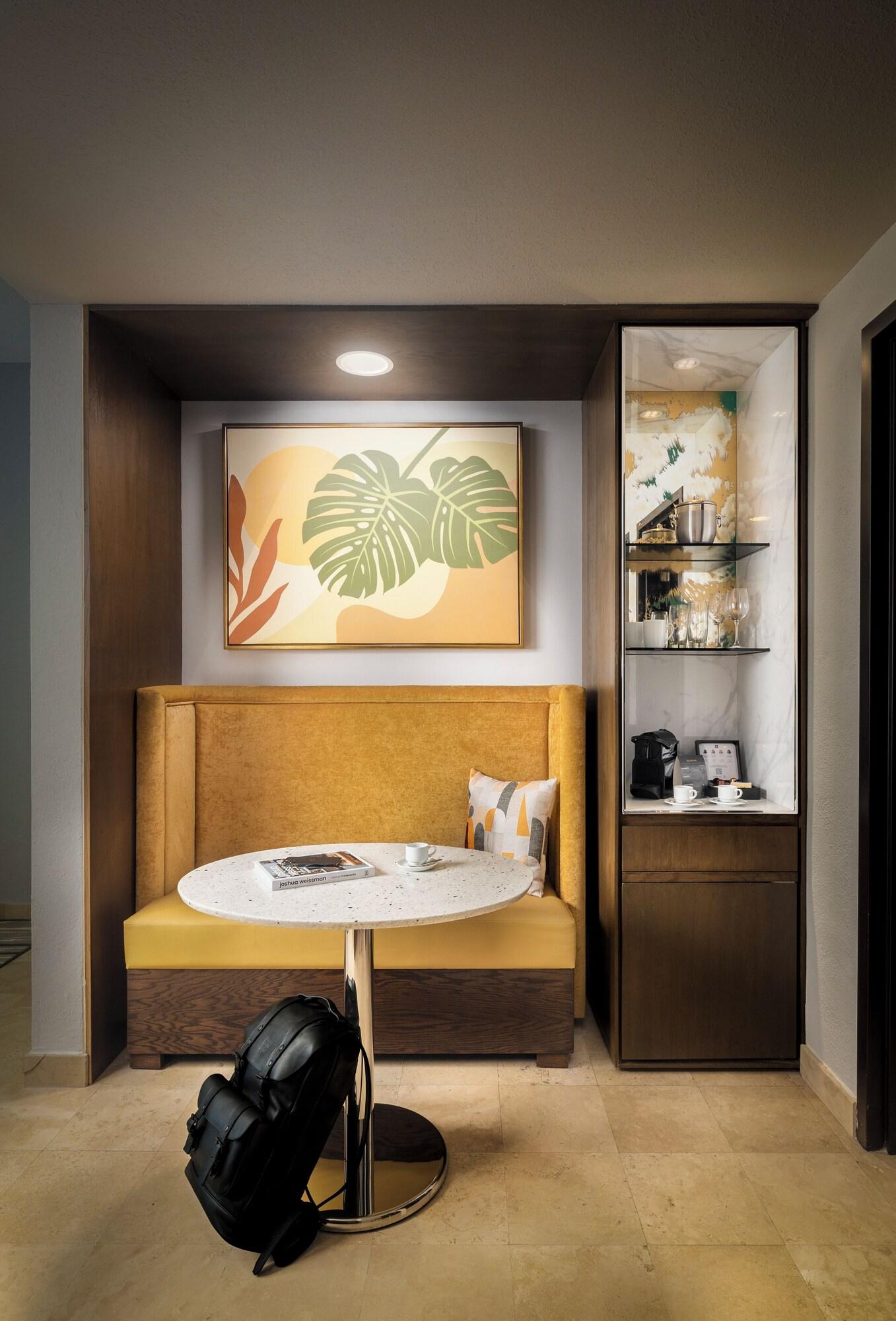 Deluxe 1 King Bed - Room Only