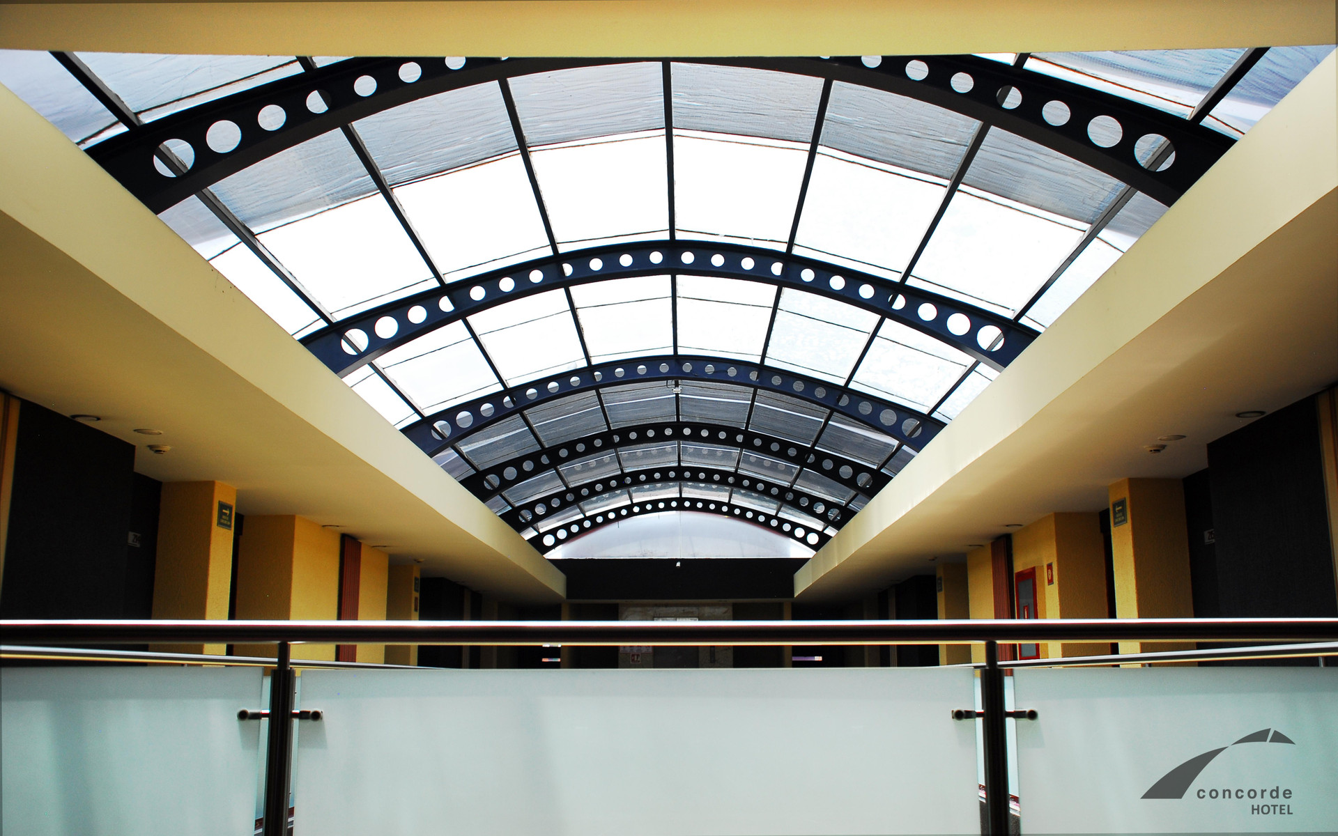 image-housing-carousel