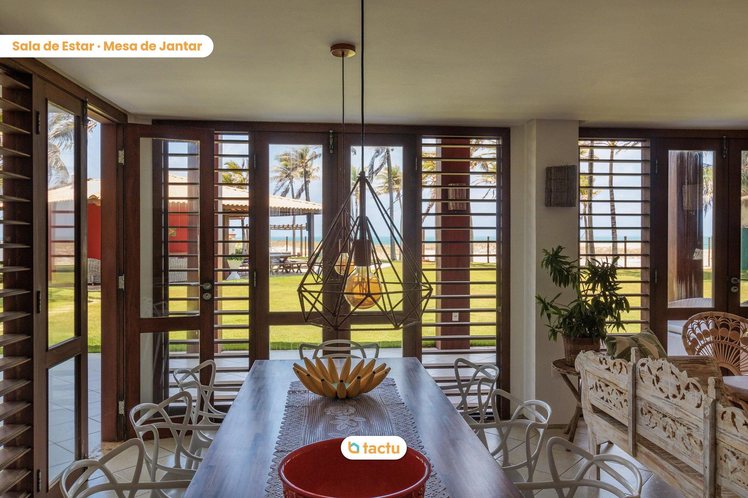 image-housing-carousel