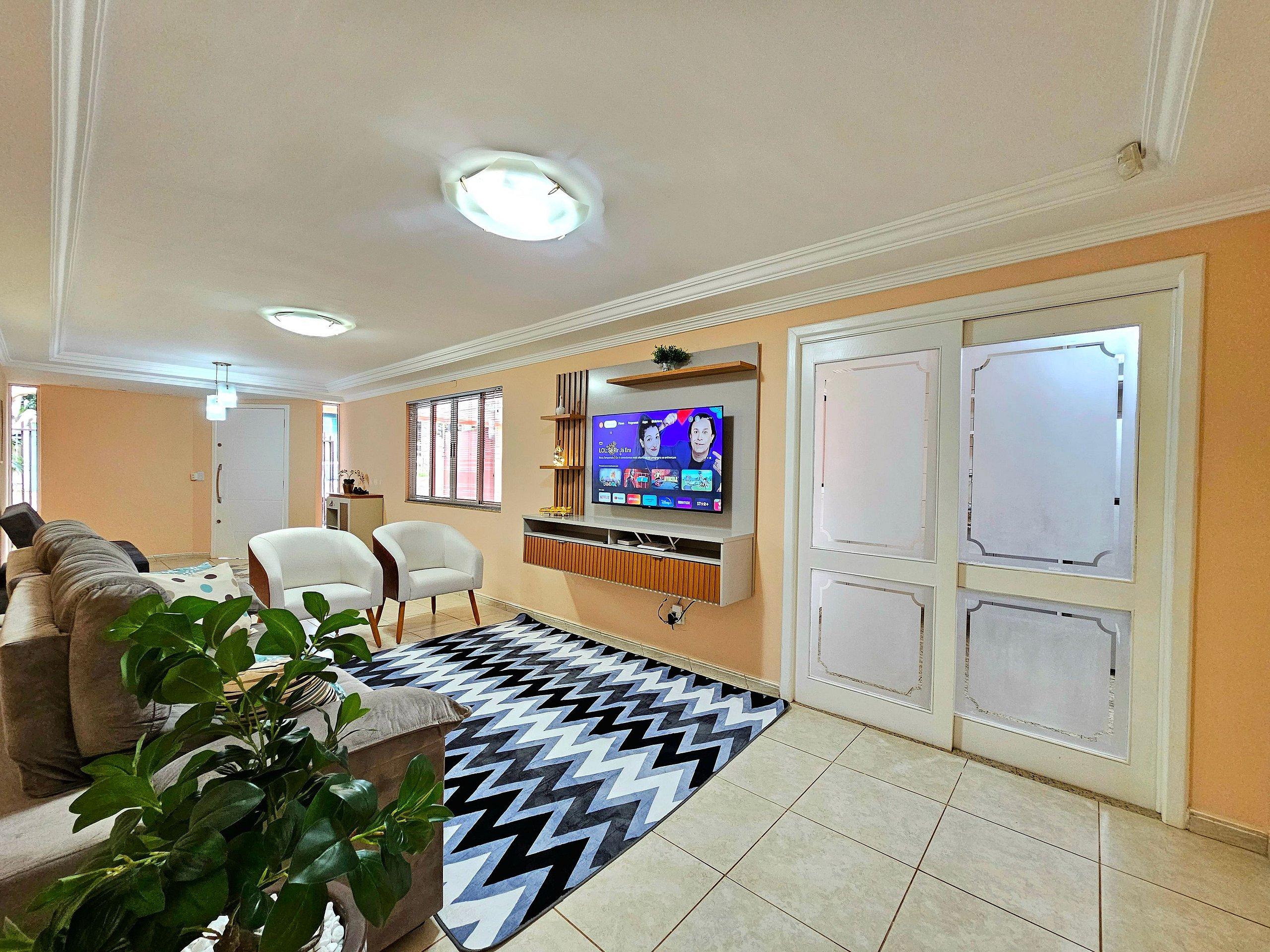image-housing-carousel