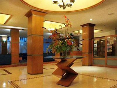 image-housing-carousel