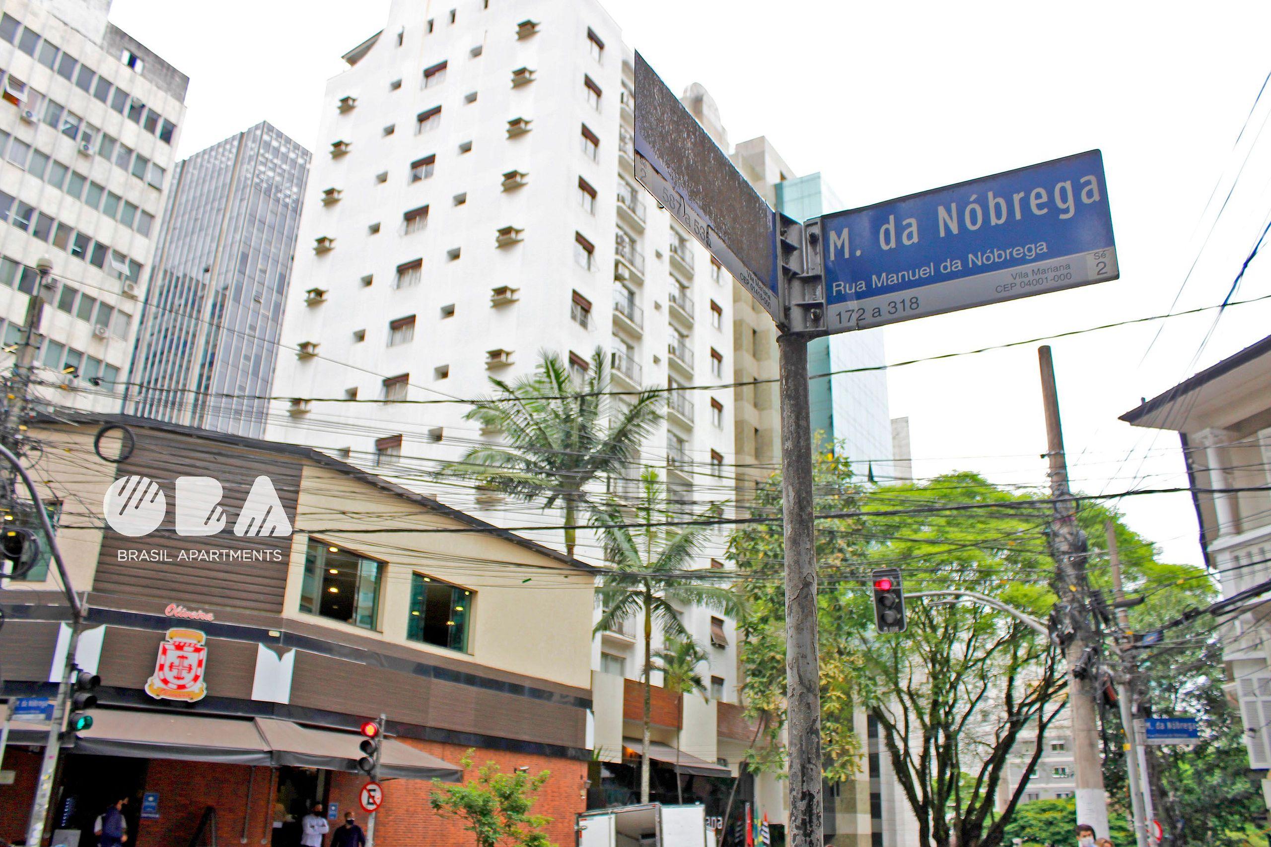 image-housing-carousel