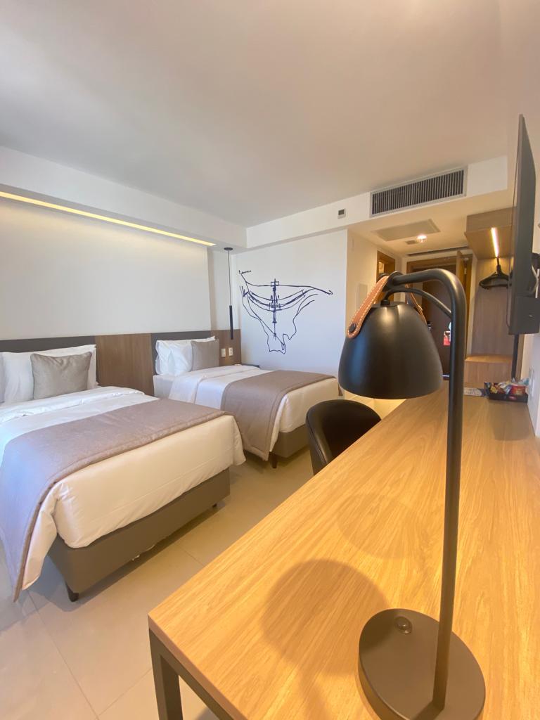 image-housing-carousel