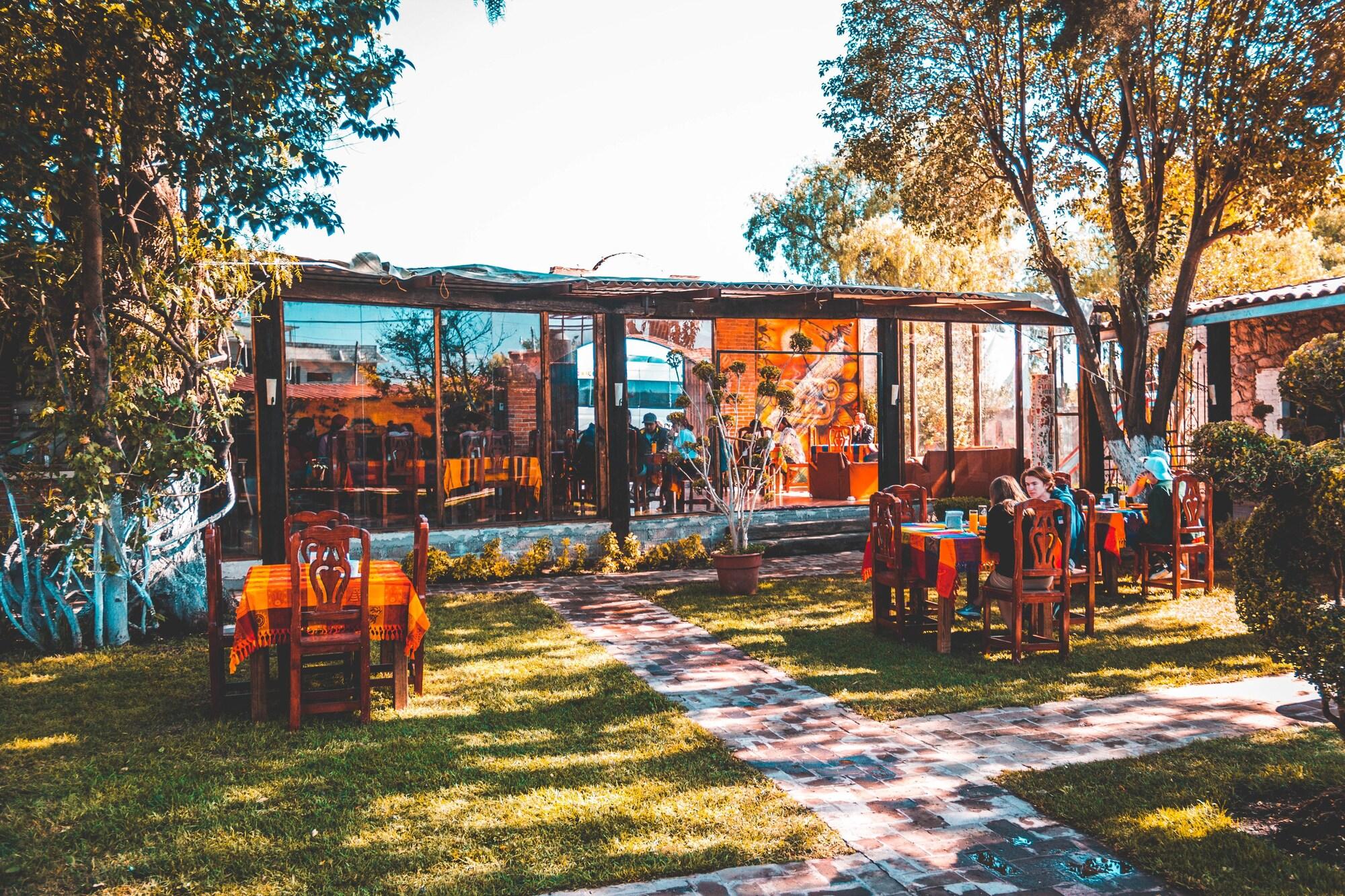 image-housing-carousel