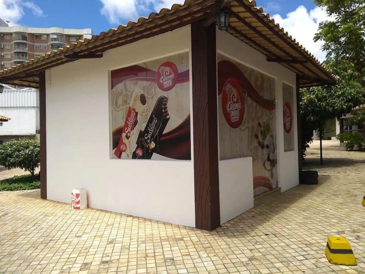 image-housing-carousel