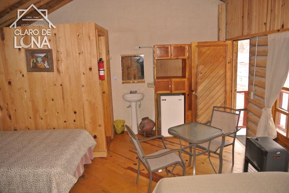 image-housing-carousel