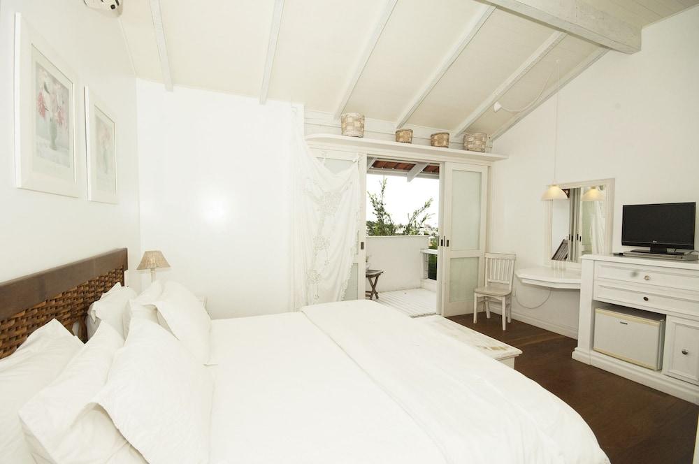 image-housing-carousel