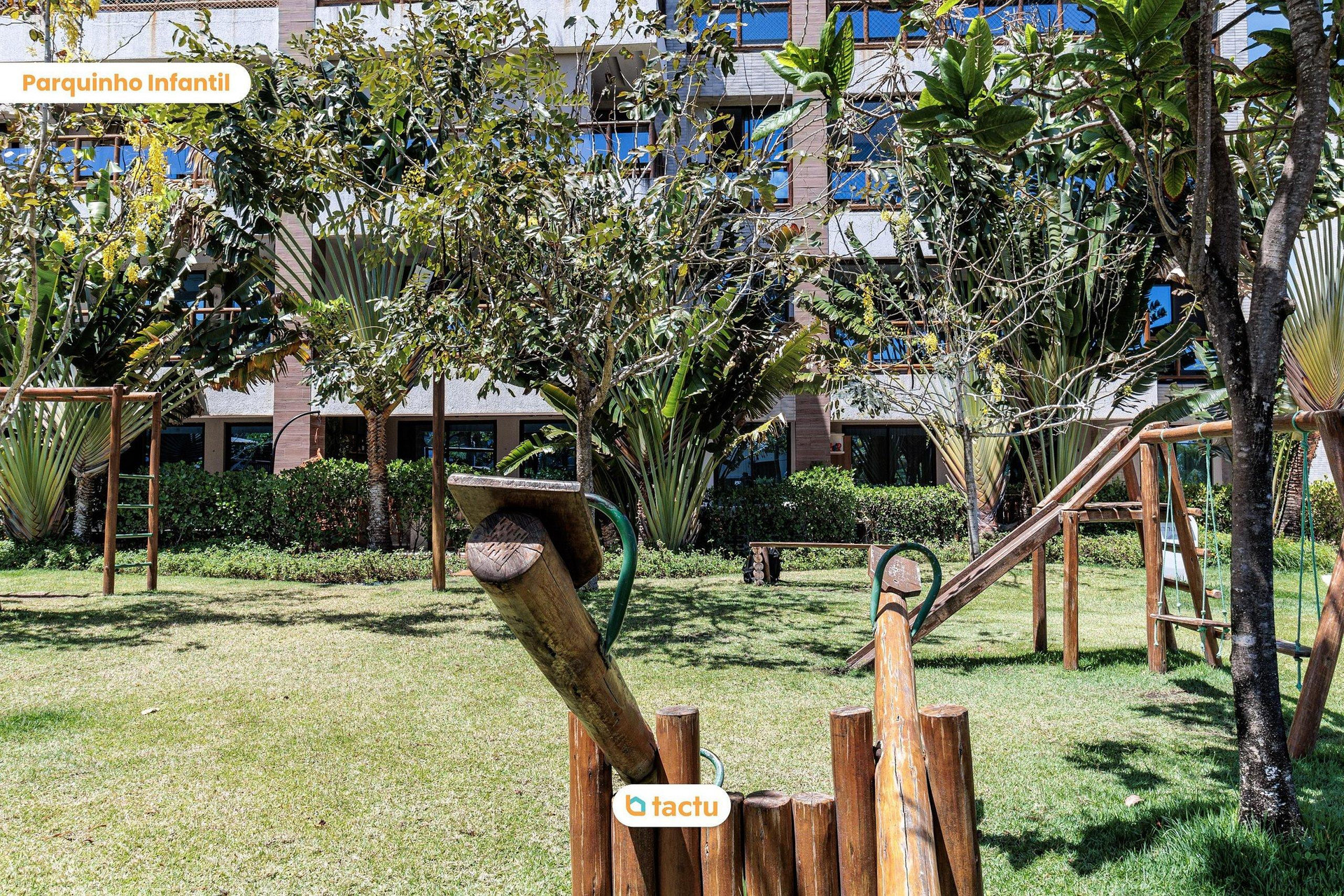 image-housing-carousel