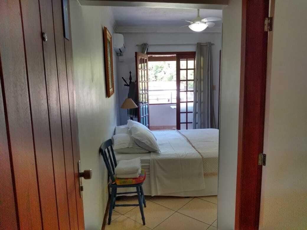image-housing-carousel