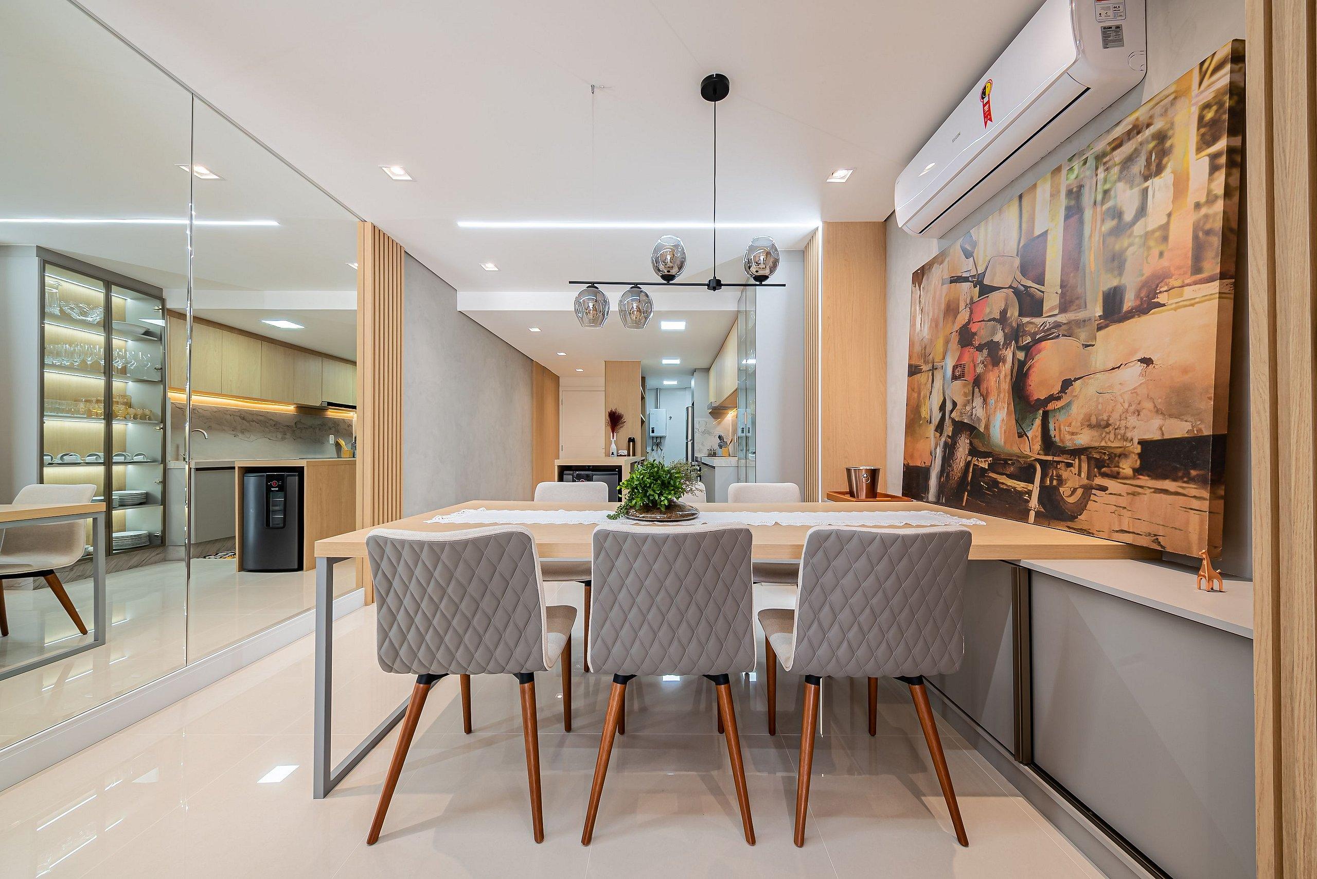 image-housing-carousel