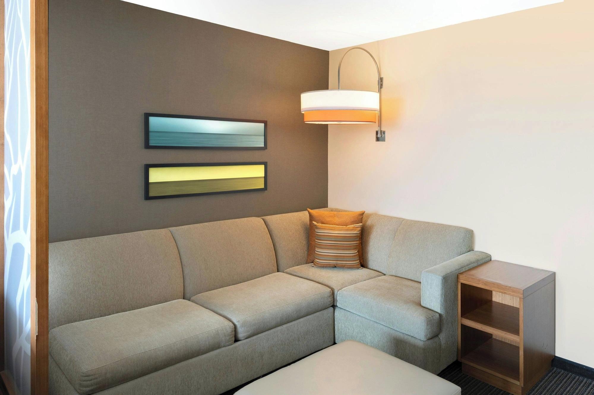 Habitación Deluxe, 1 cama King size con sofá cama, vista al campo de golf