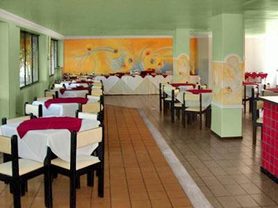image-housing-carousel