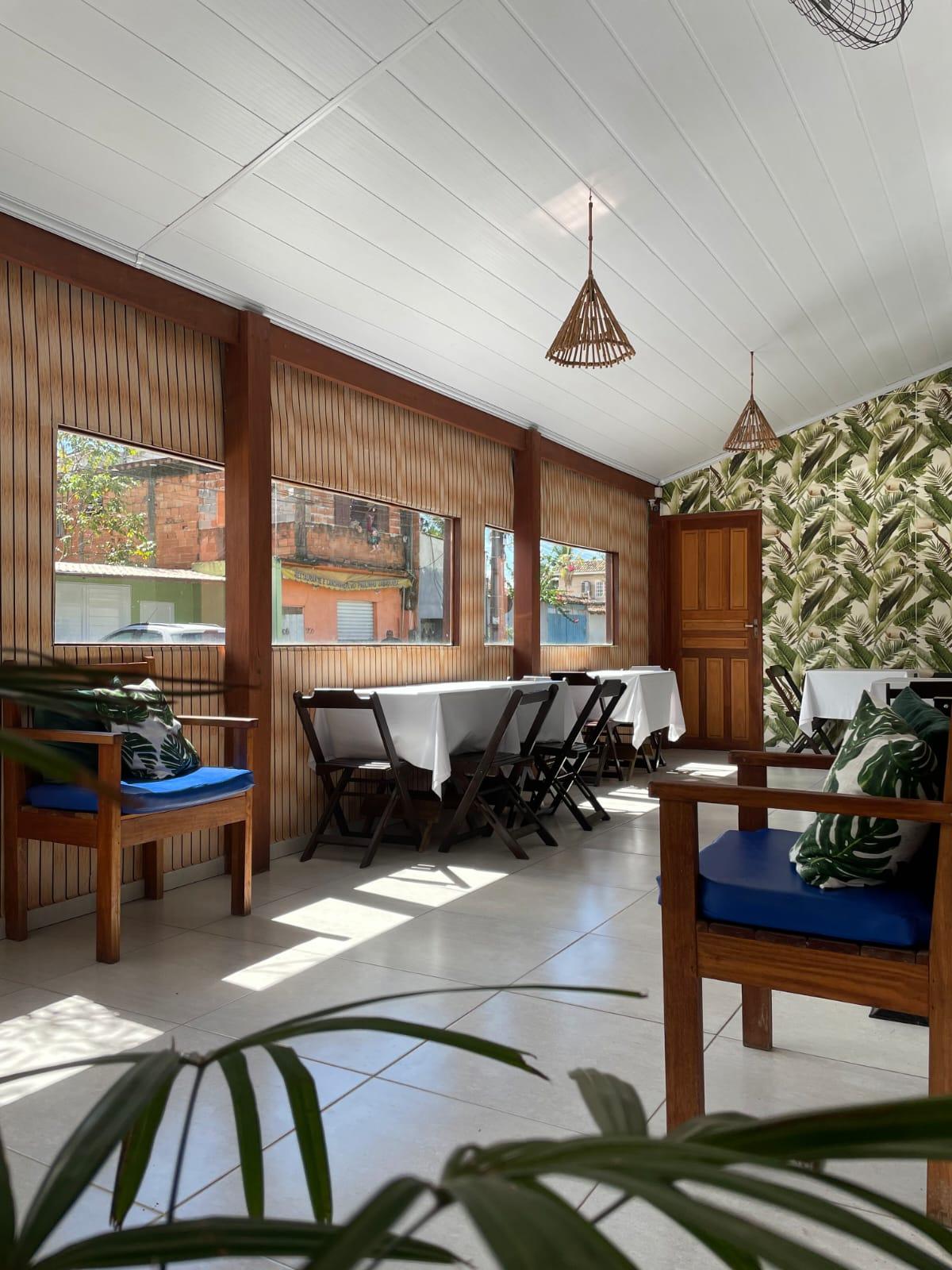 image-housing-carousel