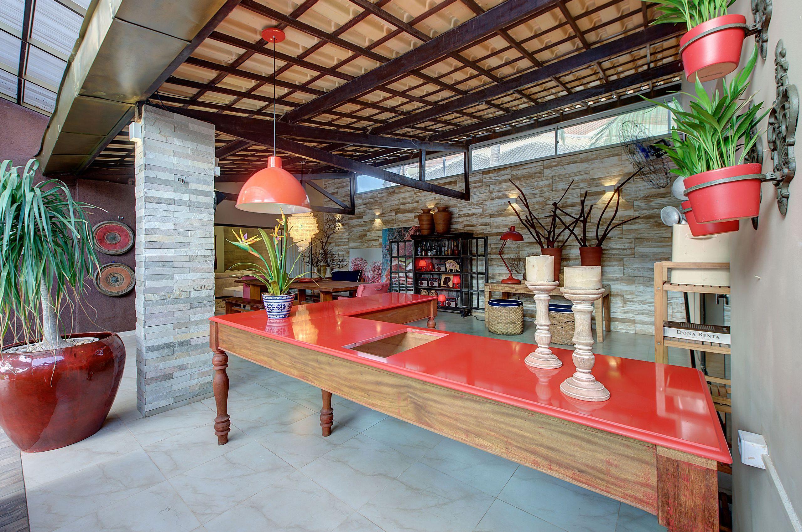 image-housing-carousel