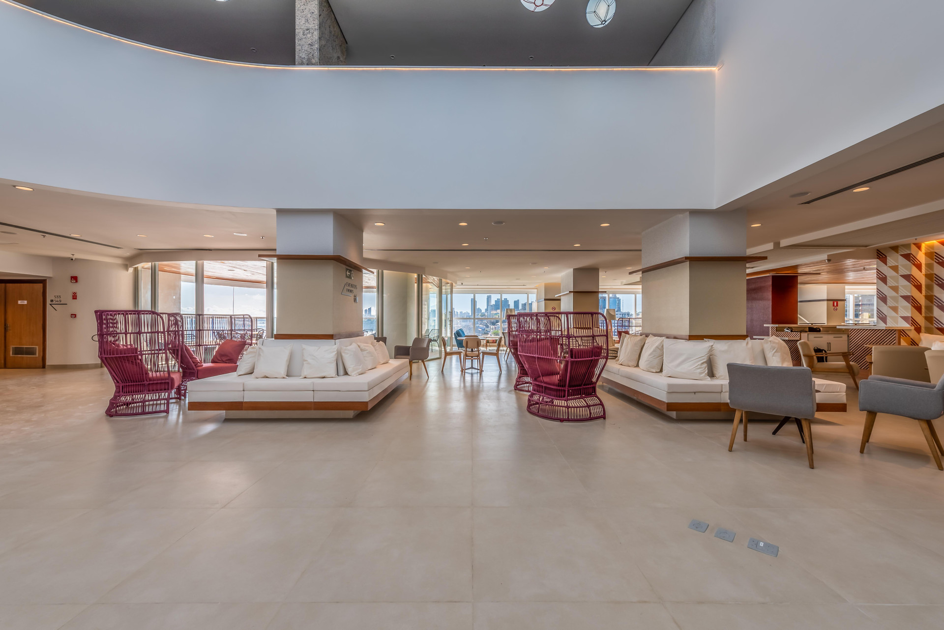 image-housing-carousel