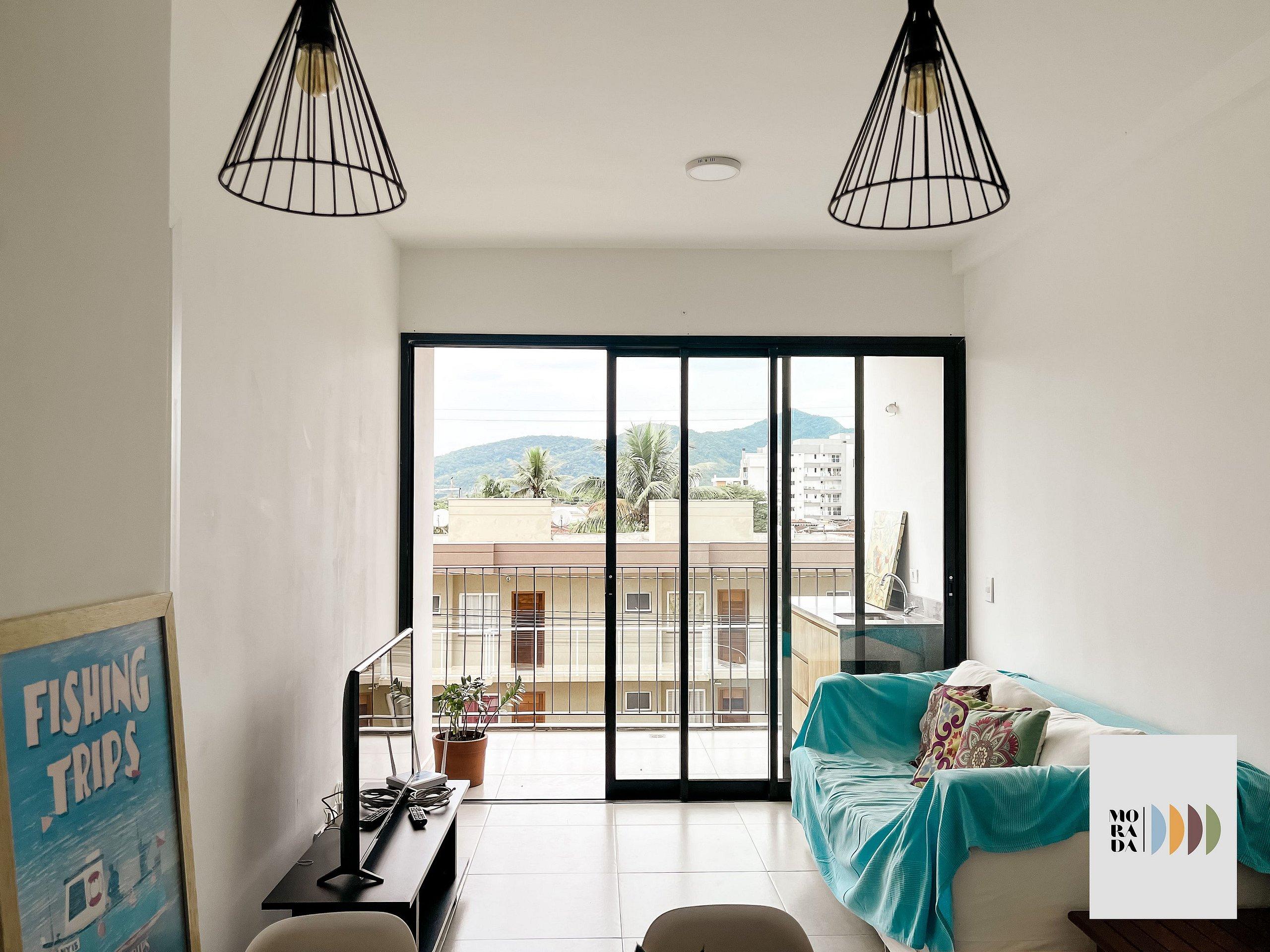 image-housing-carousel