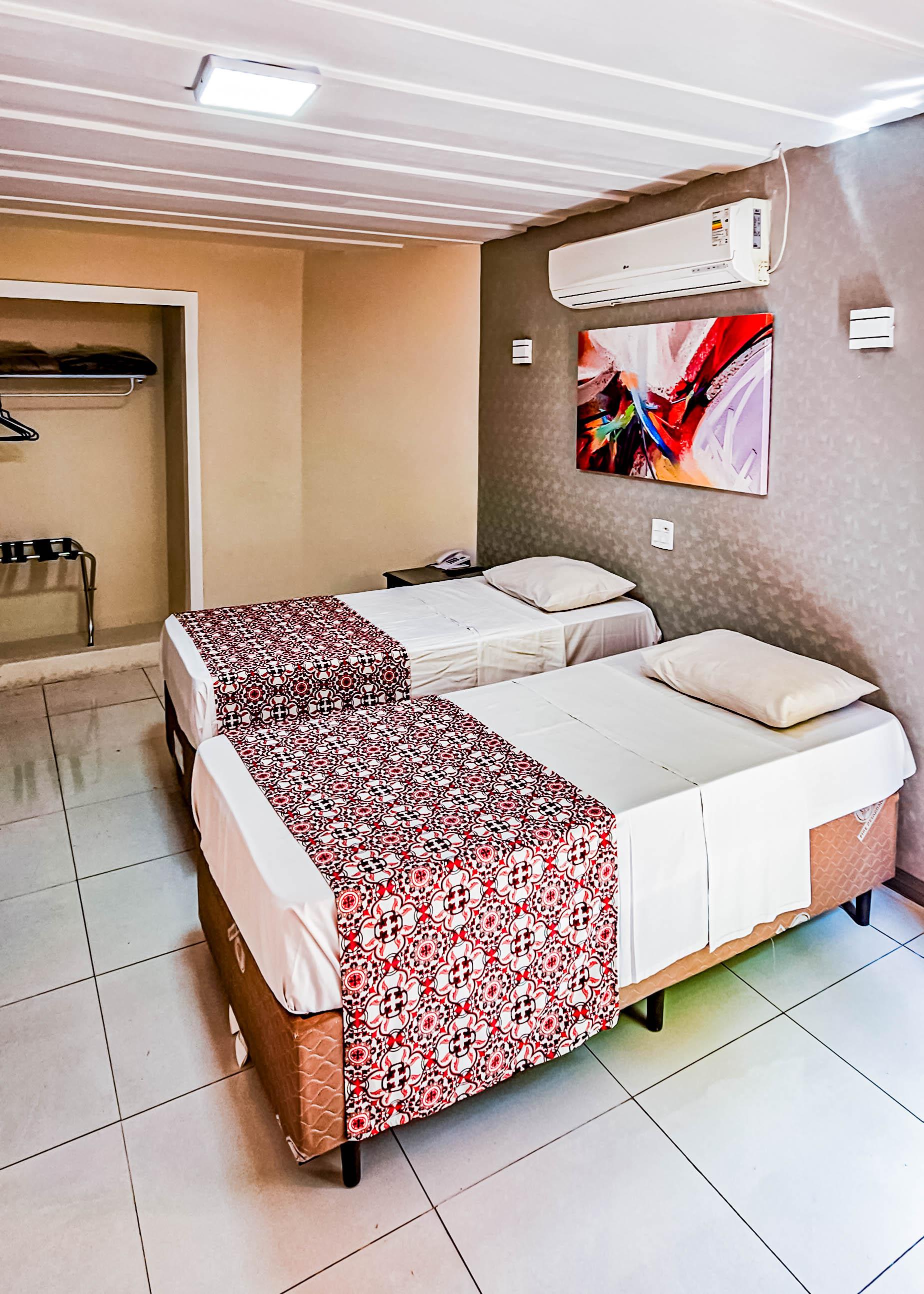image-housing-carousel