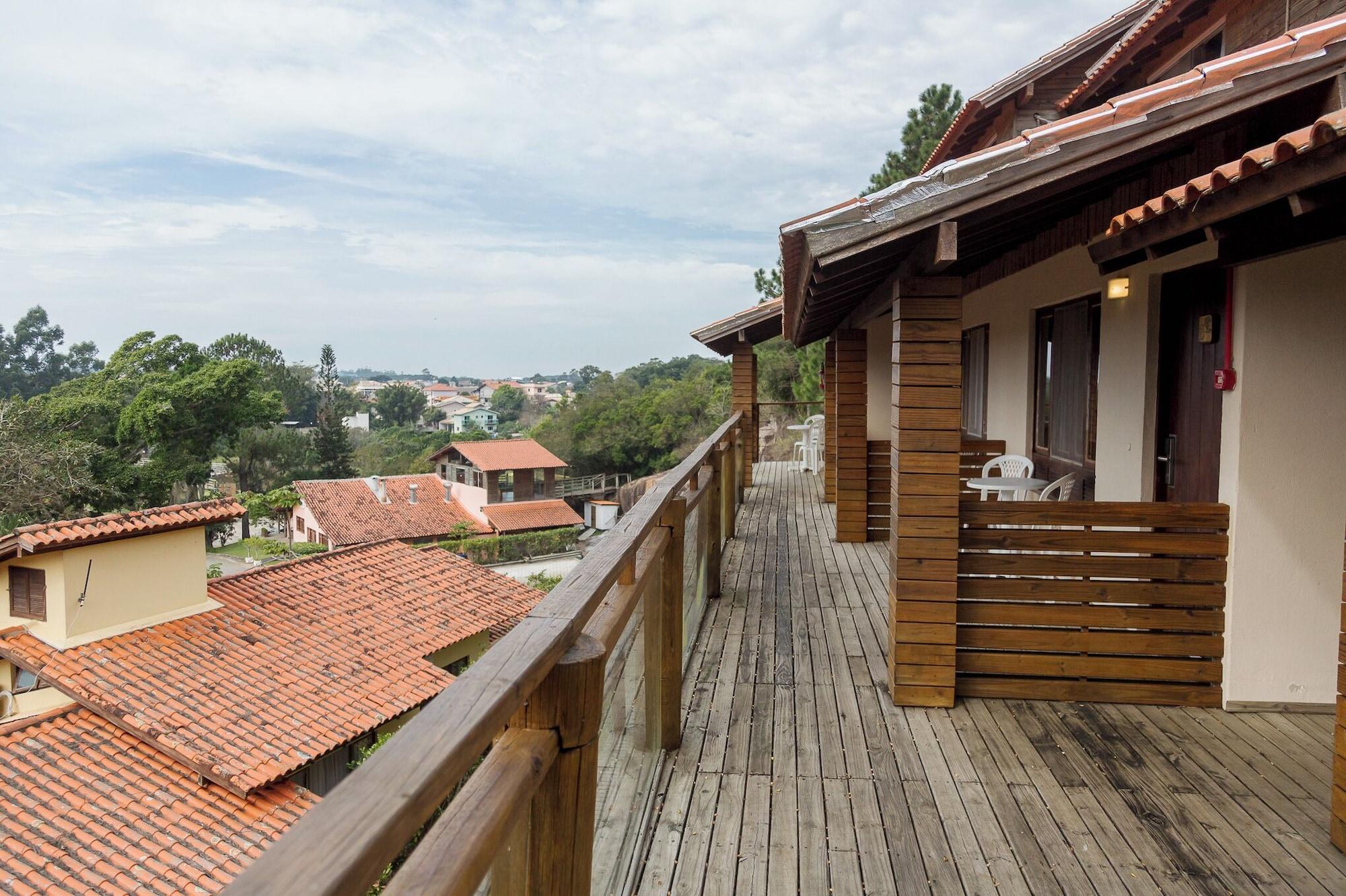 image-housing-carousel