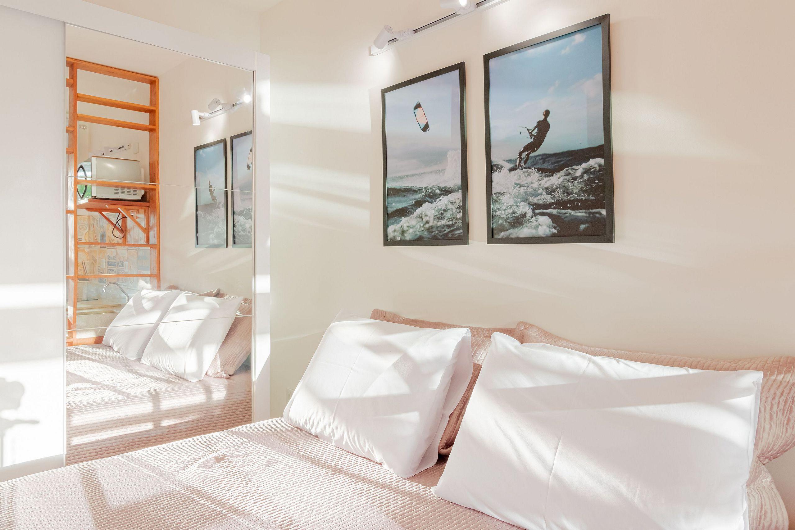 image-housing-carousel