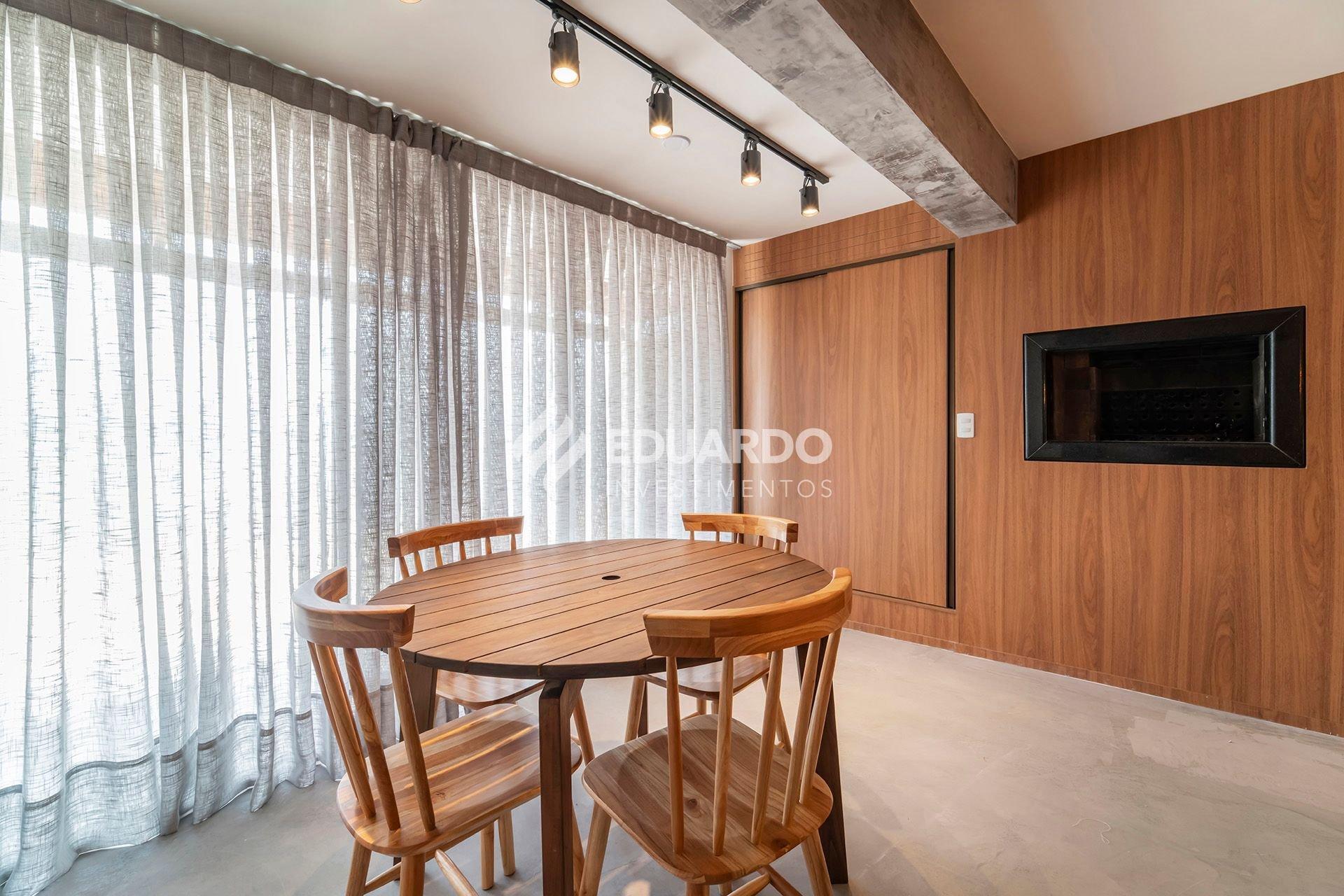 image-housing-carousel