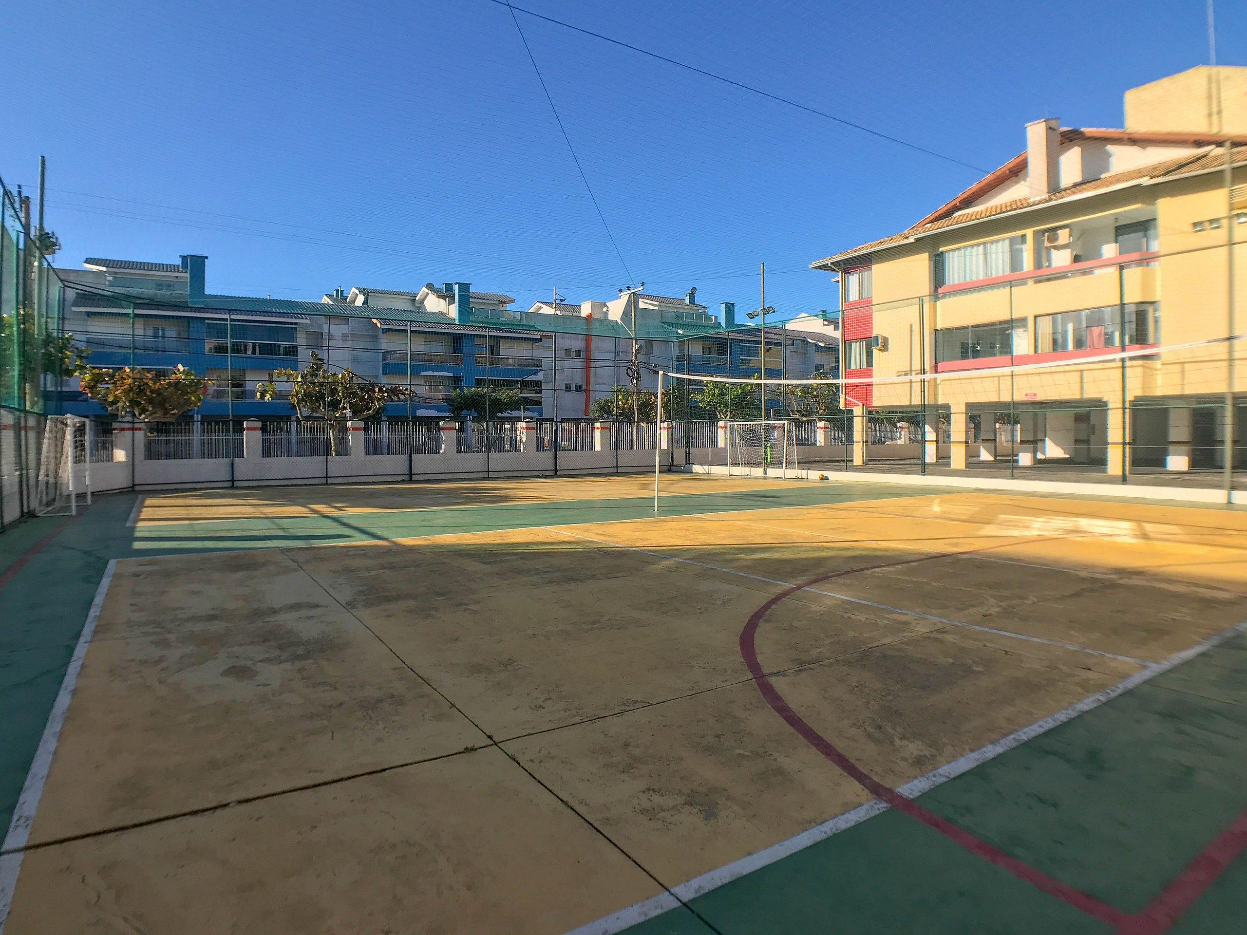 image-housing-carousel