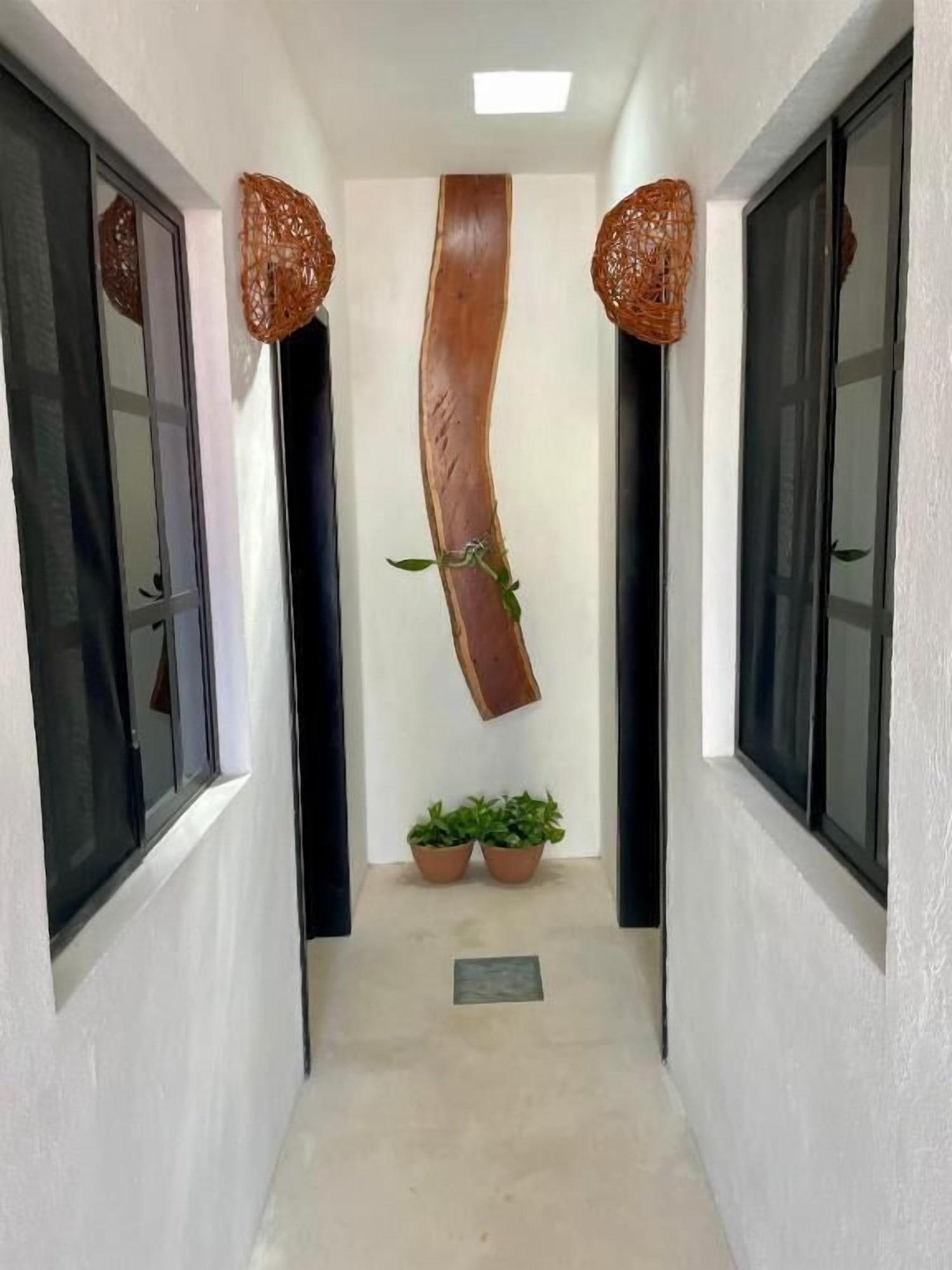 image-housing-carousel