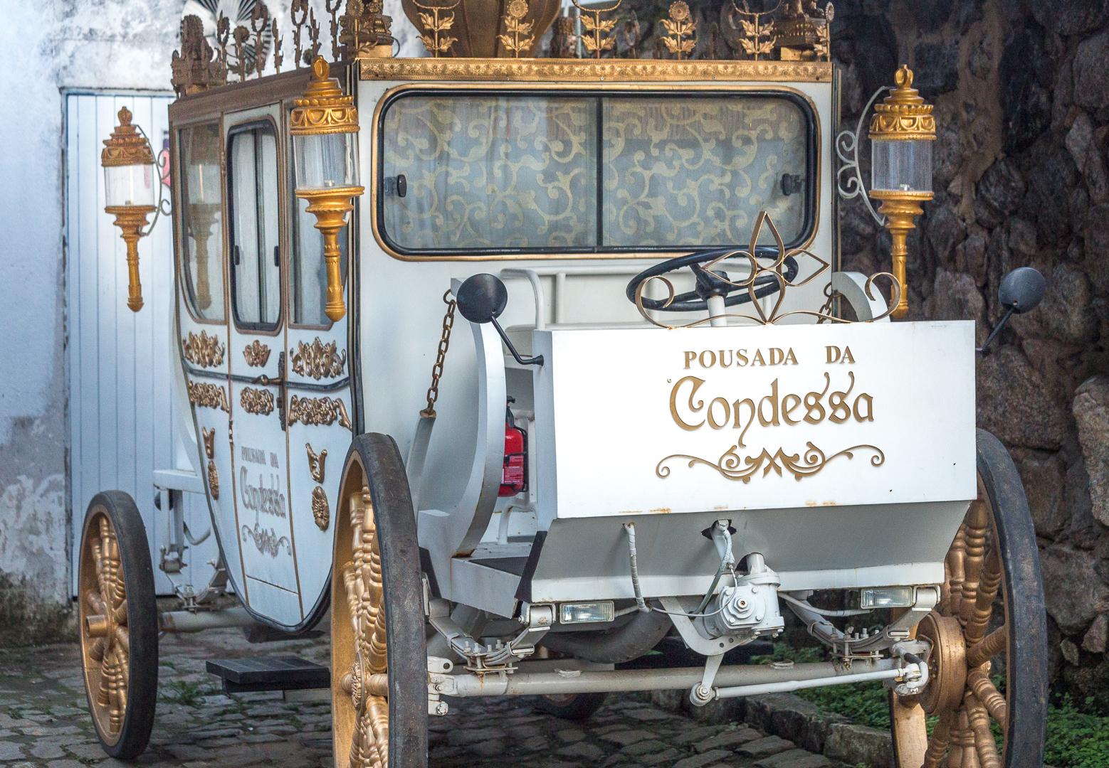 image-housing-carousel