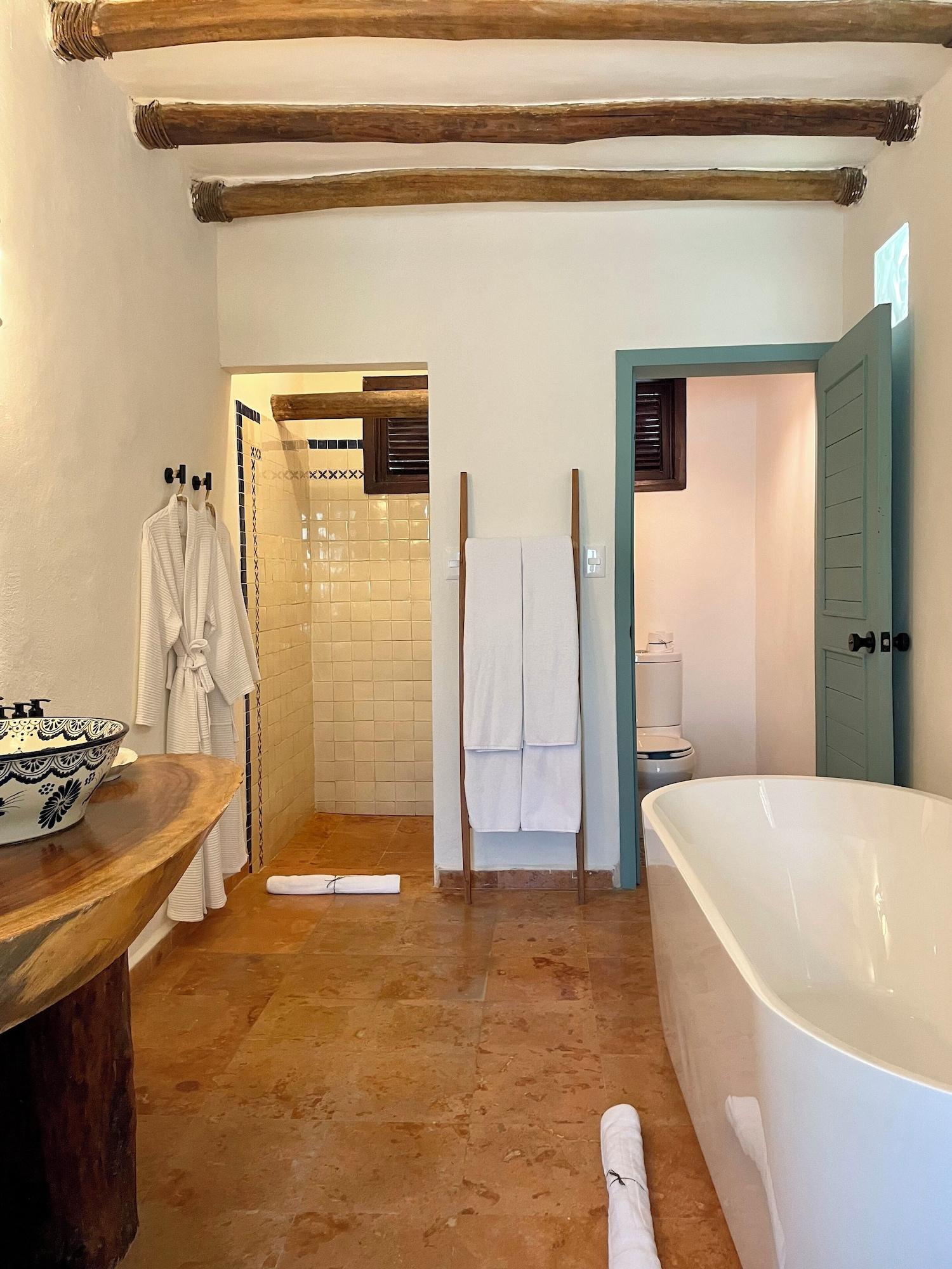 Suite (Ocean)