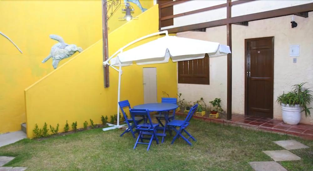 image-housing-carousel
