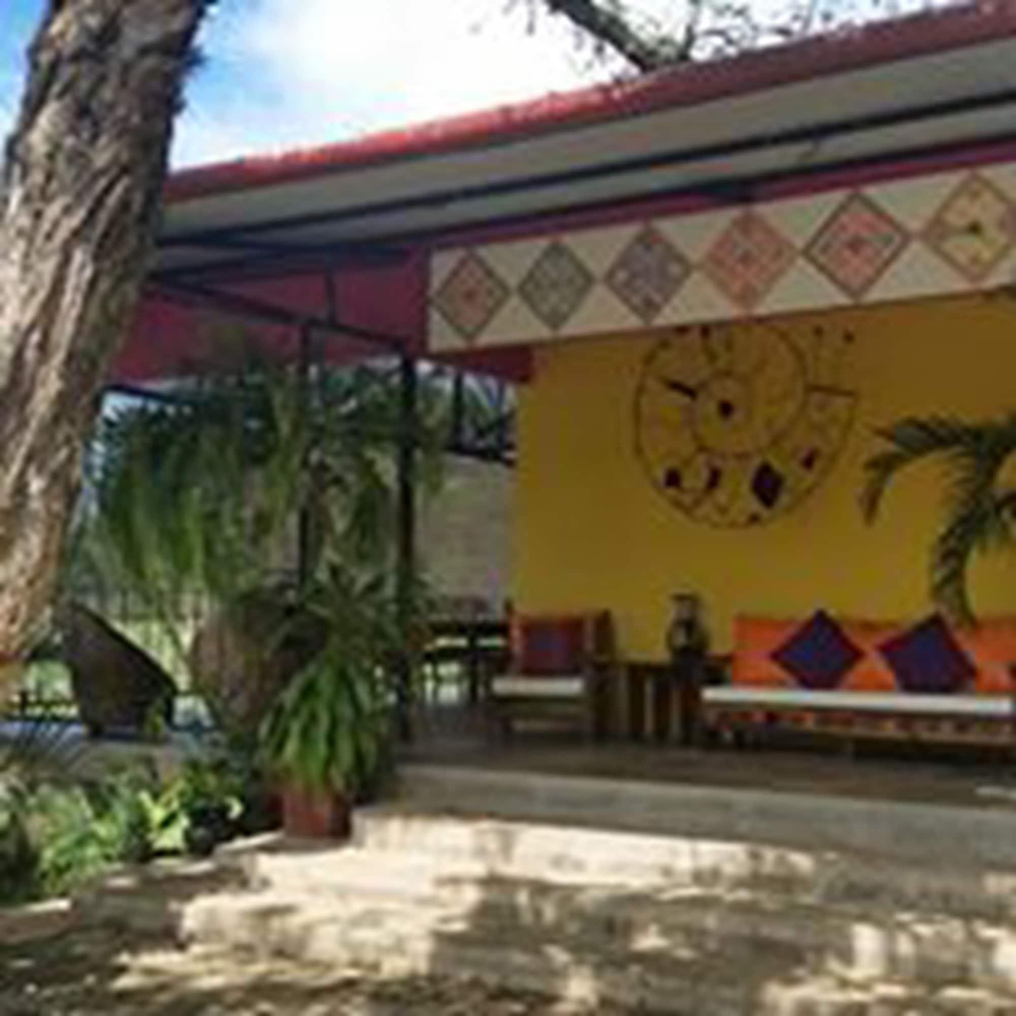 image-housing-carousel