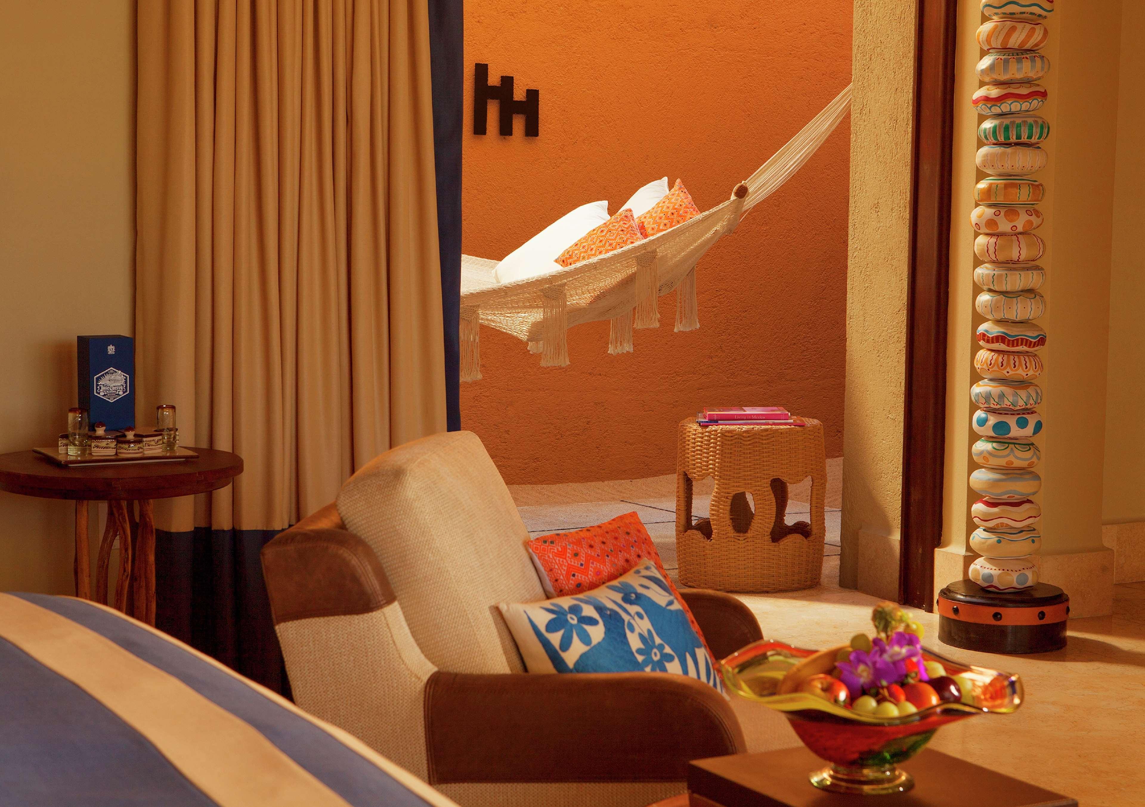 Dos Mares Jr Suite - Plunge Pool -  King Bed