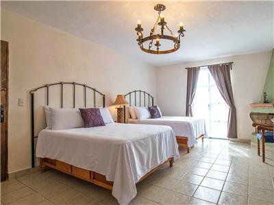 image-housing-carousel