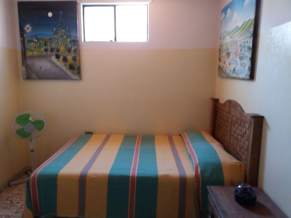 image-housing-carousel