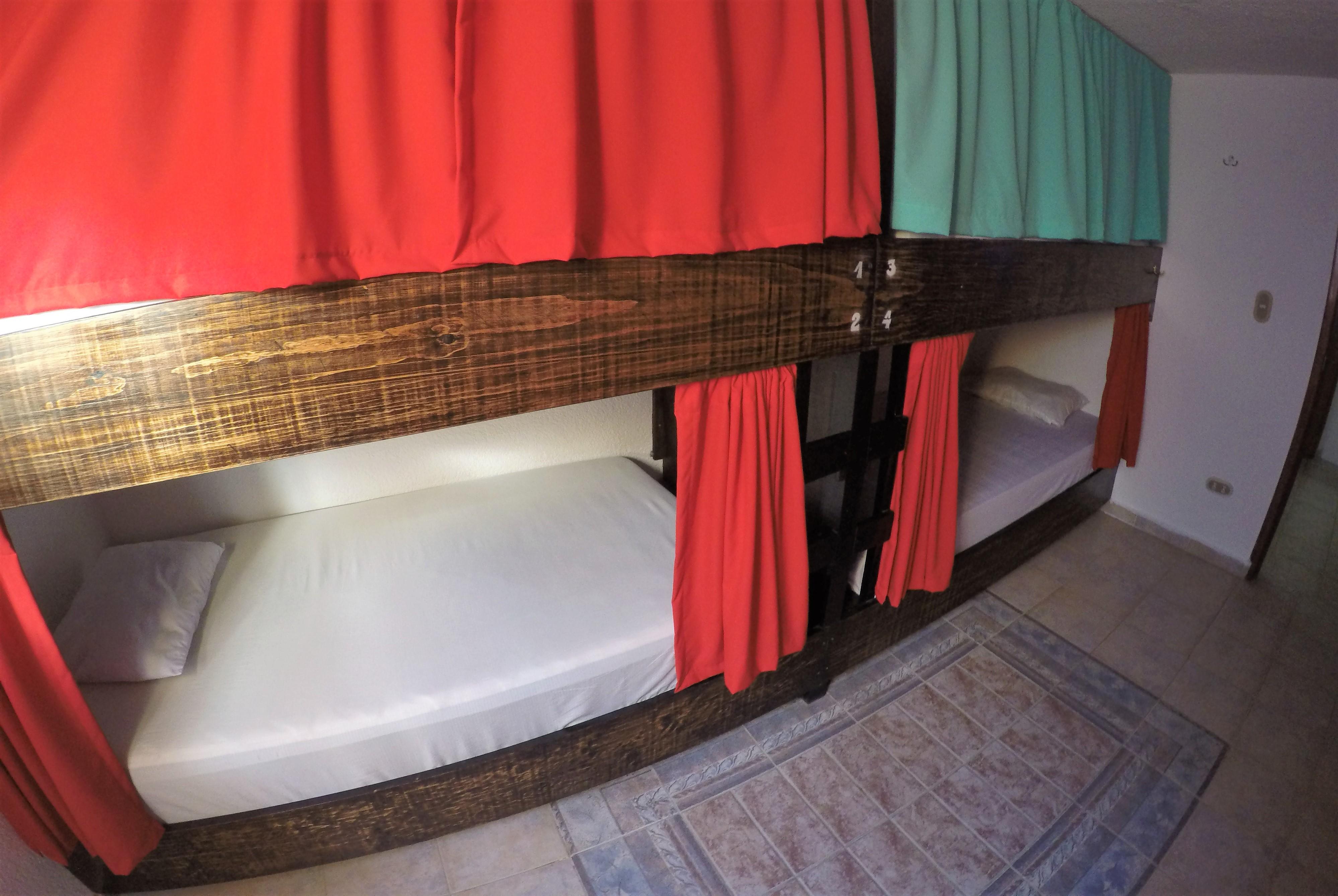 image-housing-carousel