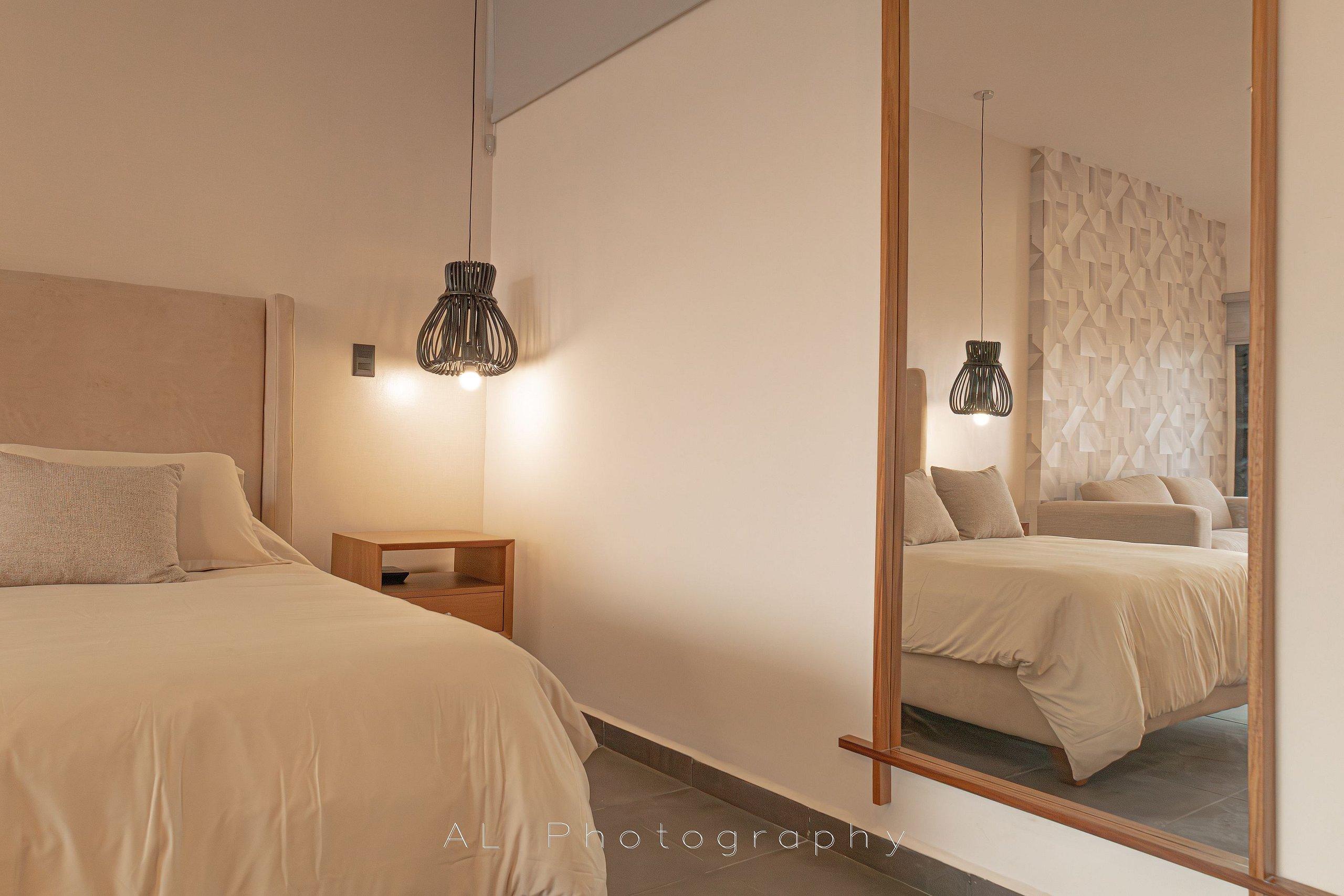 image-housing-carousel