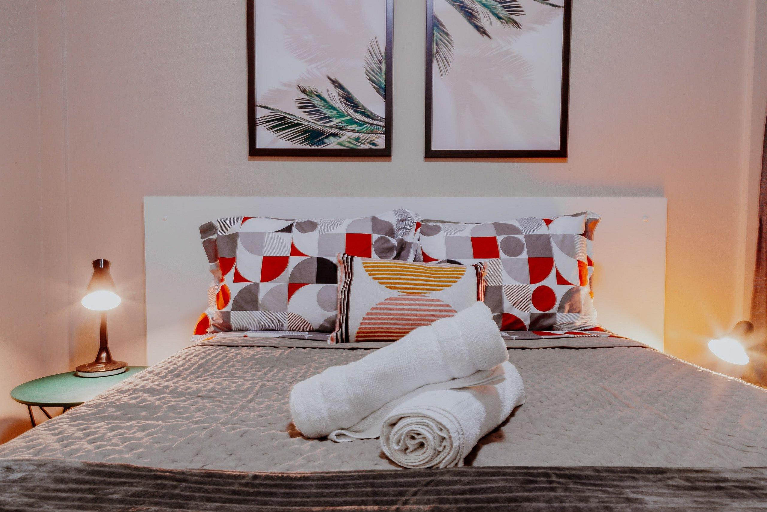 image-housing-carousel
