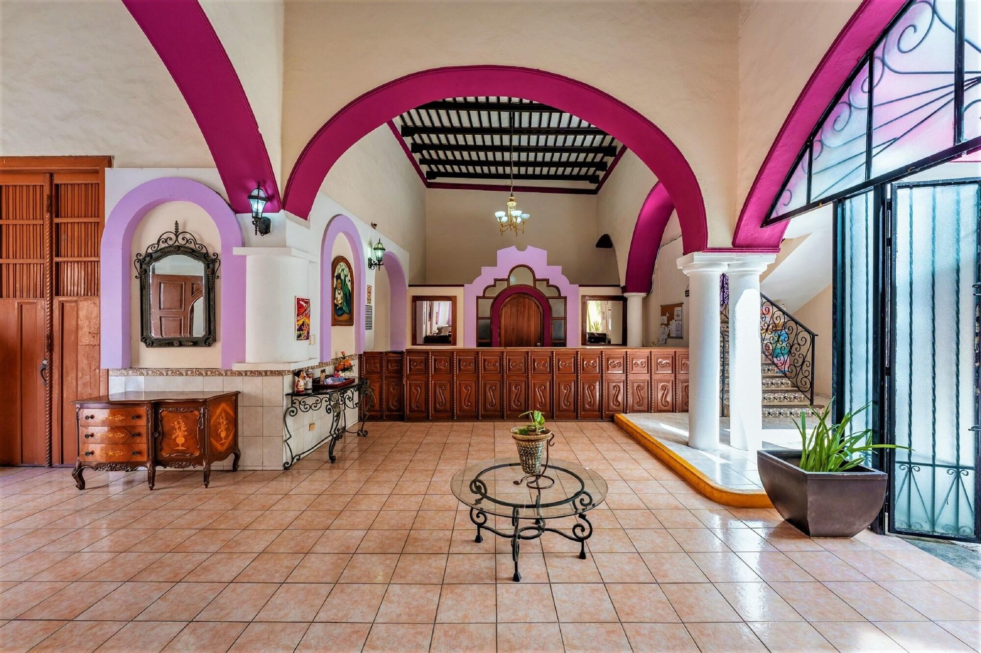 image-housing-carousel