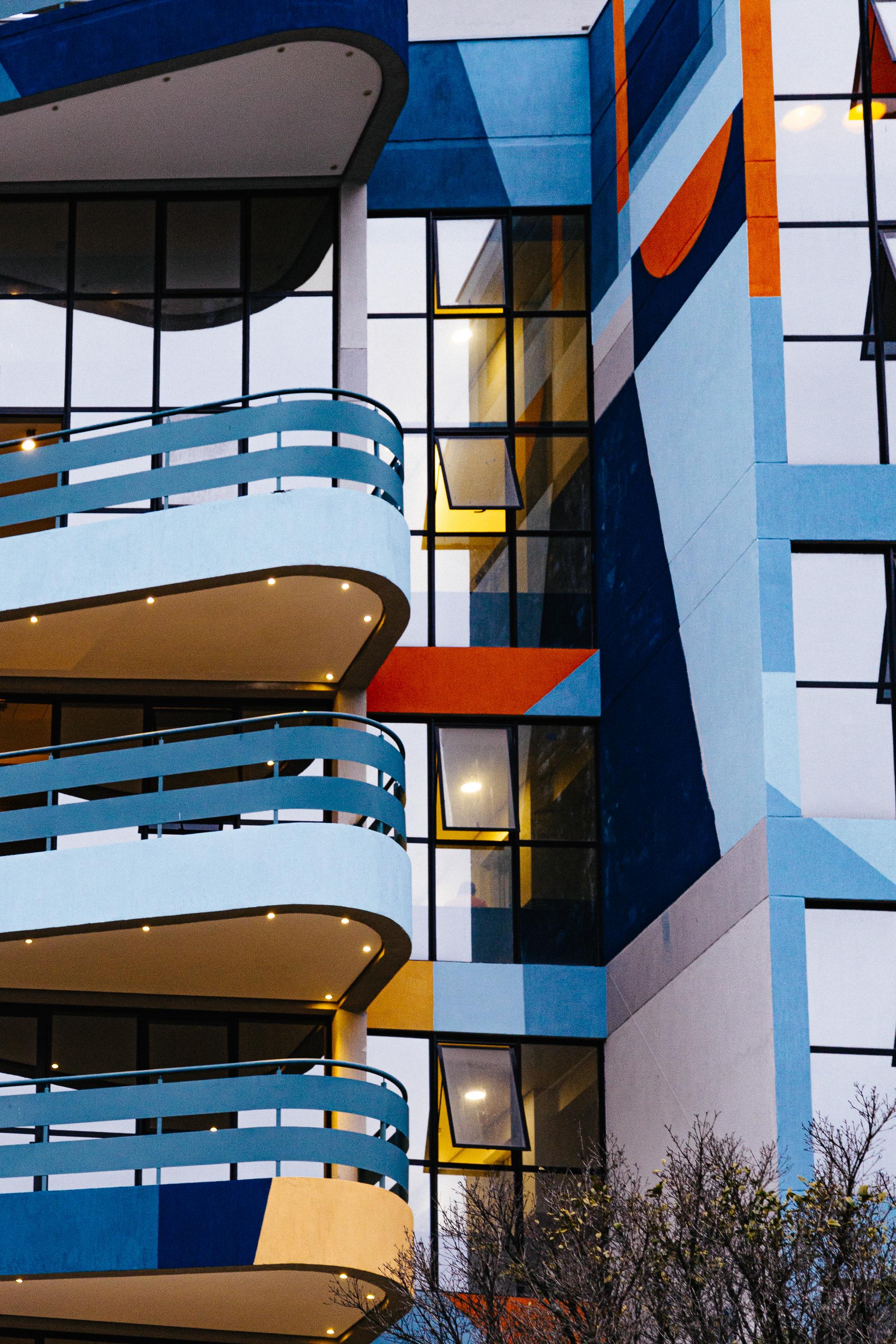 image-housing-carousel