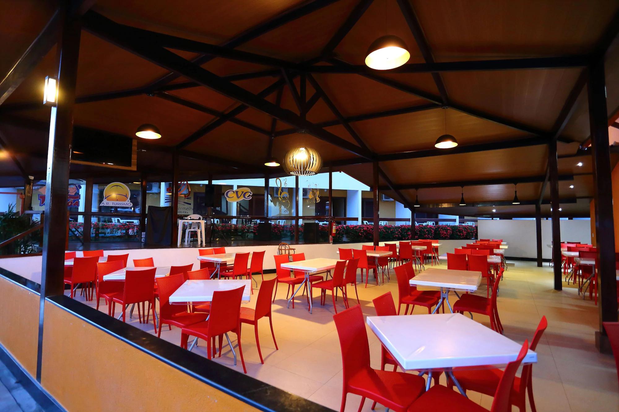 image-housing-carousel