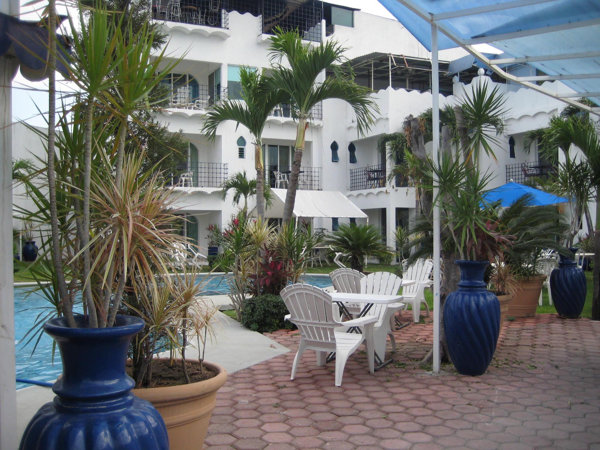 image-housing-carousel