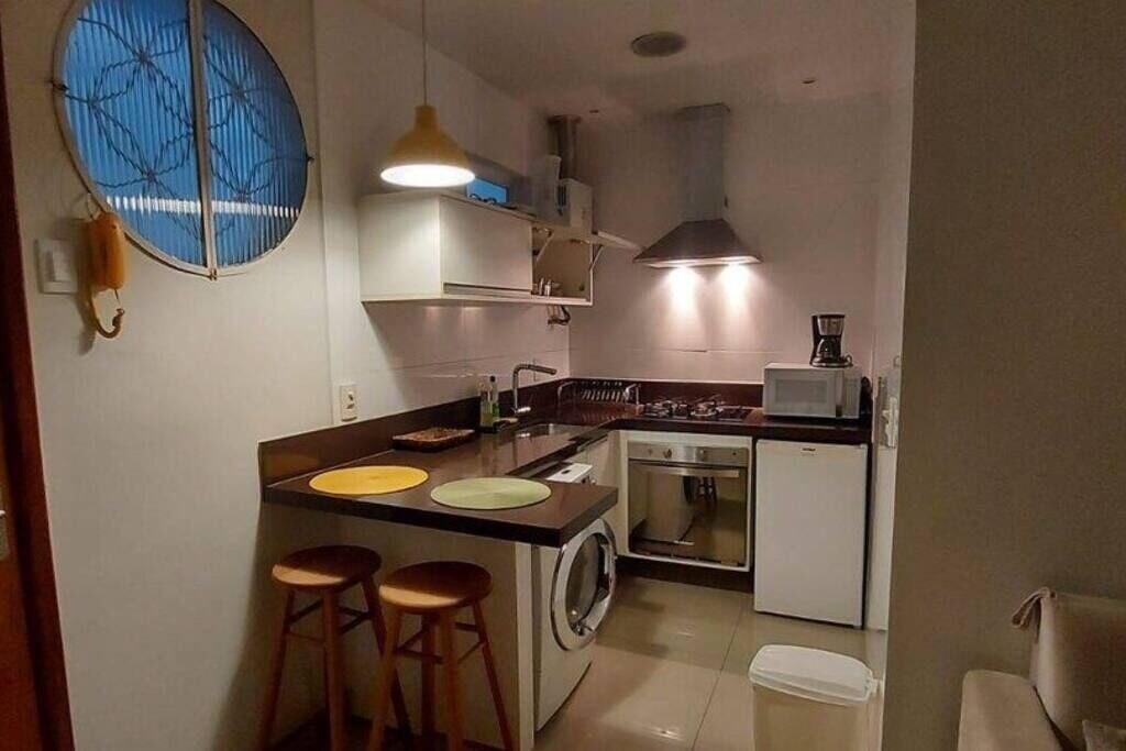 image-housing-carousel