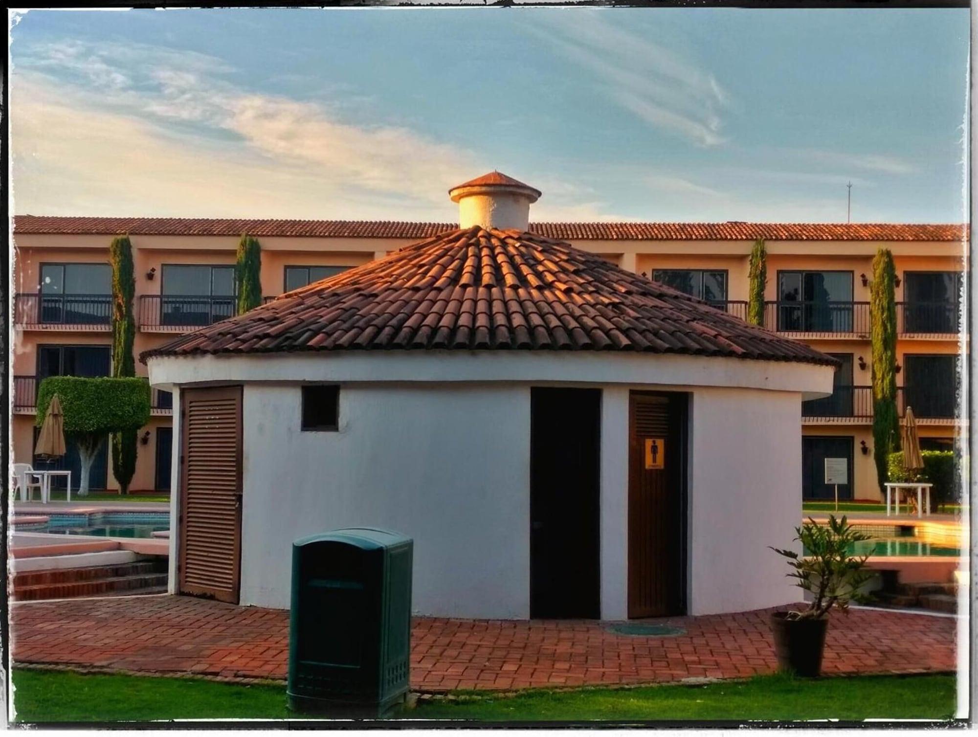 image-housing-carousel