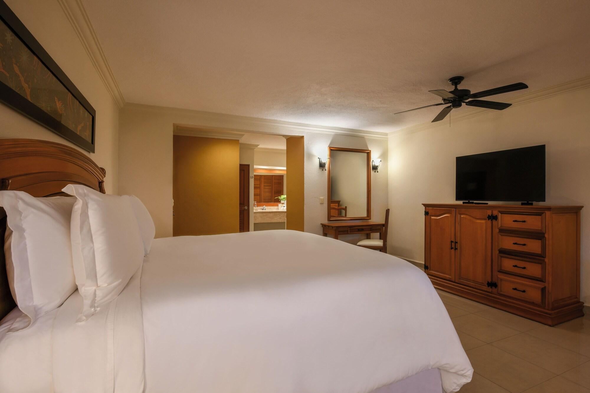 BEACHFRONT JUNIOR SUITE