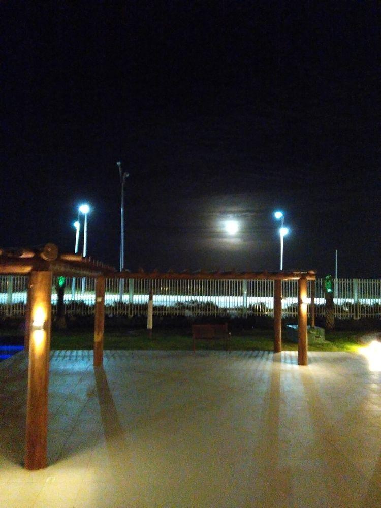 image-housing-carousel