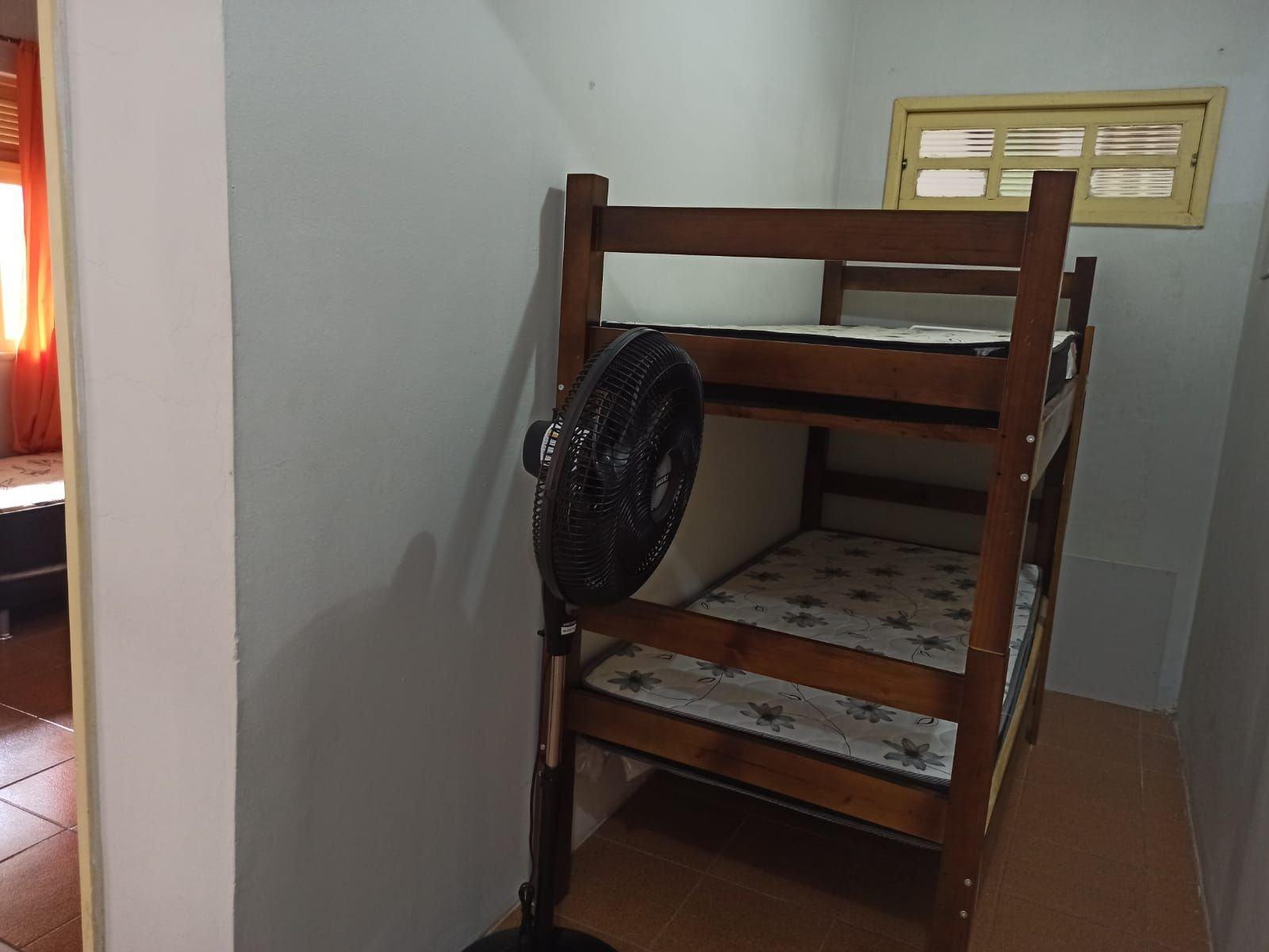 image-housing-carousel