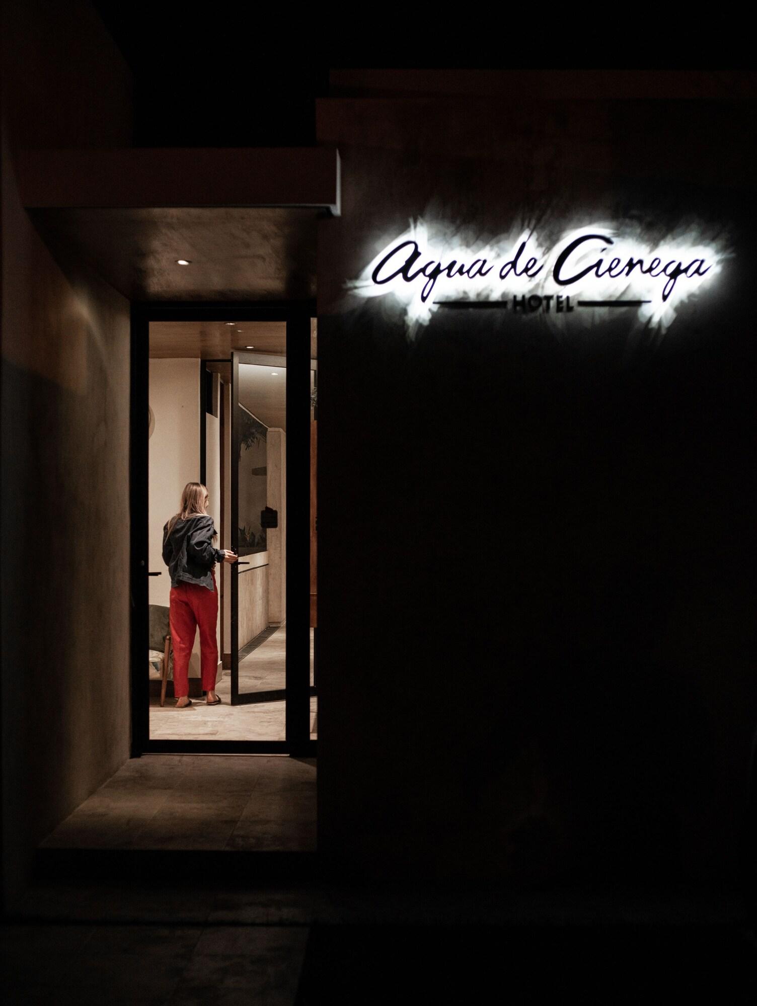 image-housing-carousel